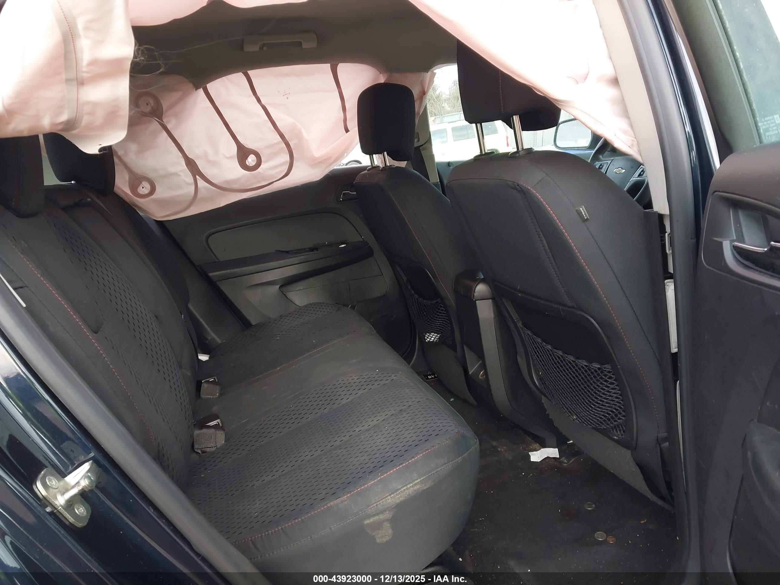 CHEVROLET EQUINOX image 8