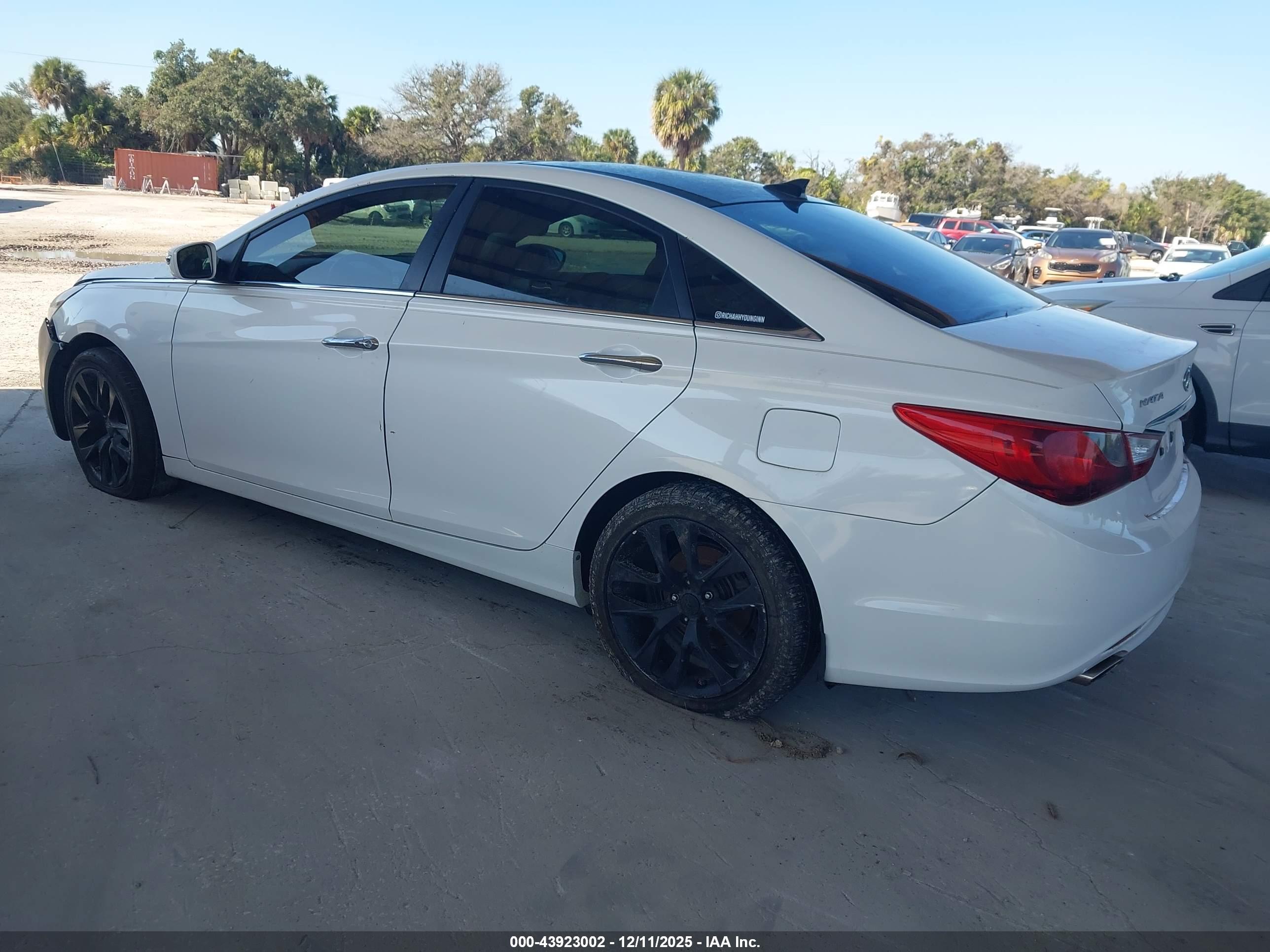 HYUNDAI SONATA image 3