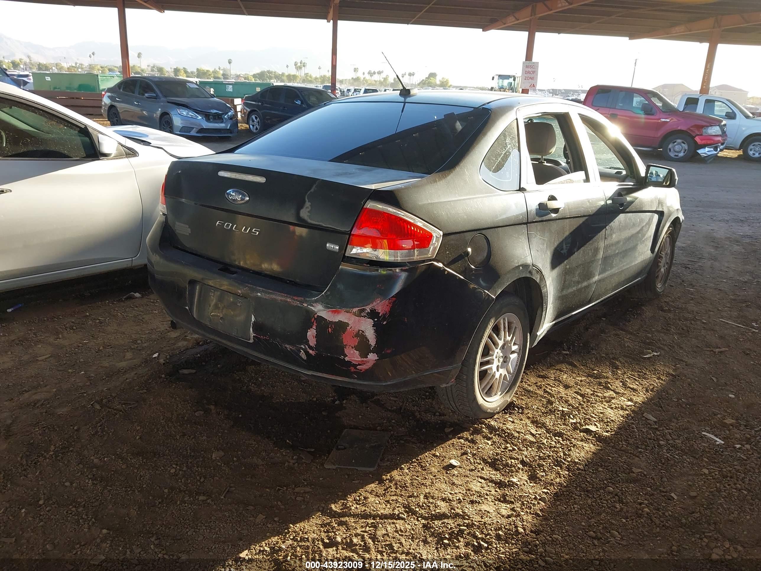 FORD FOCUS image 4