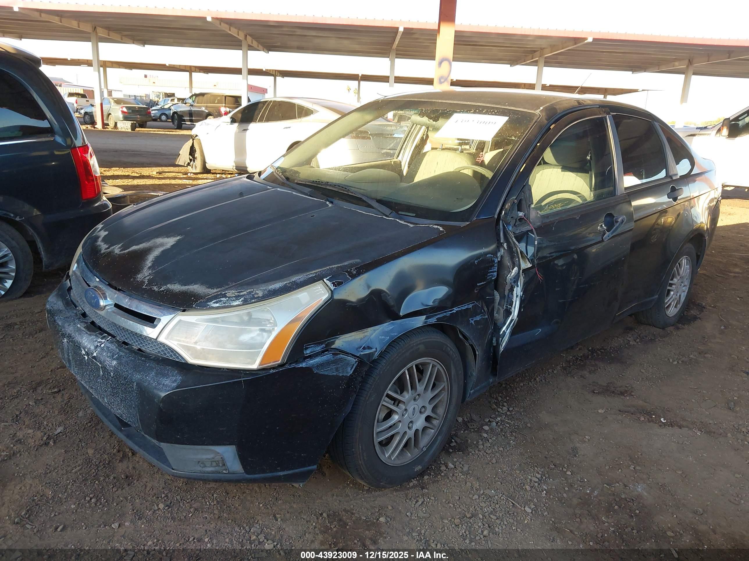 FORD FOCUS image 6