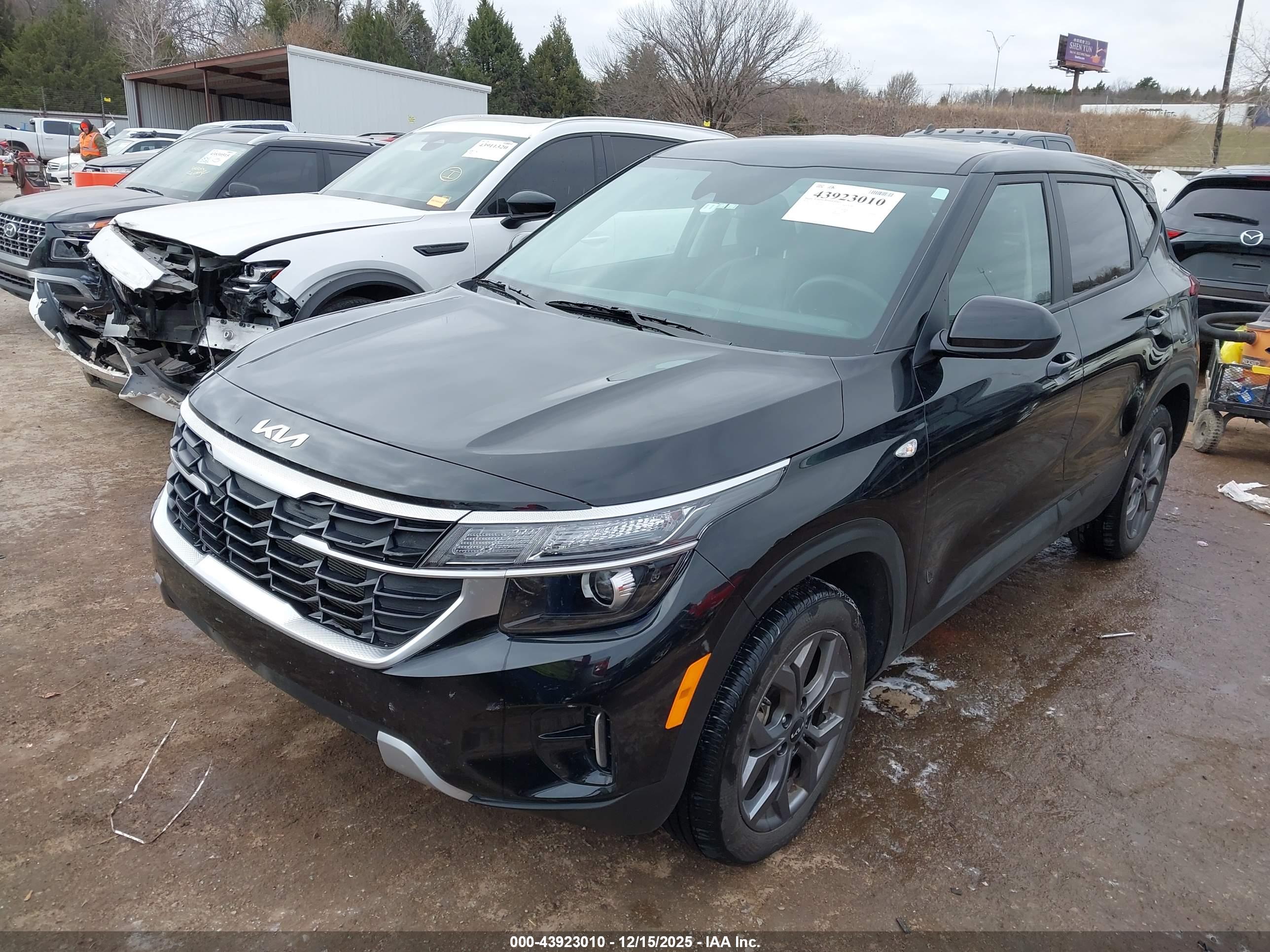 KIA SELTOS image 2