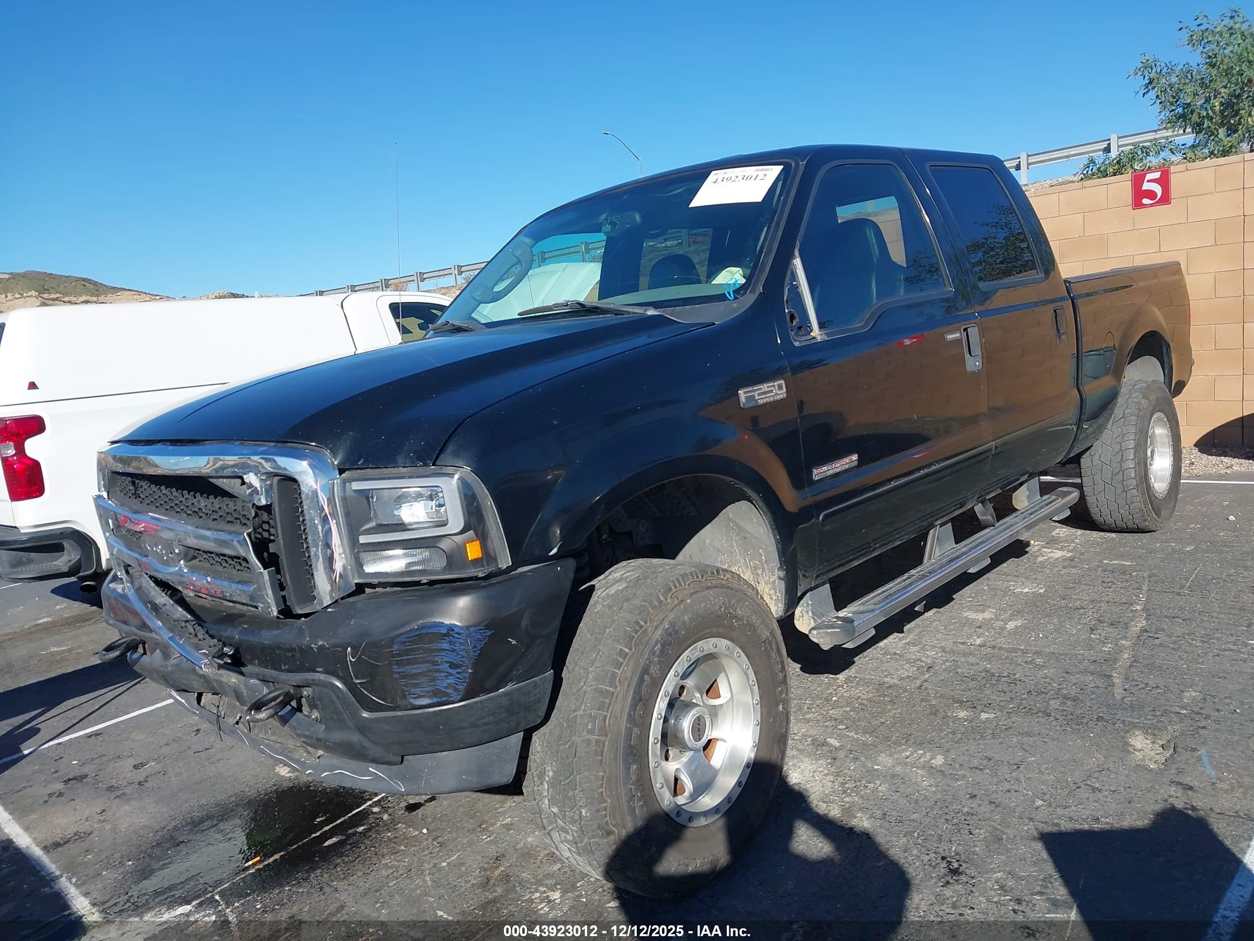 FORD F-250 image 2