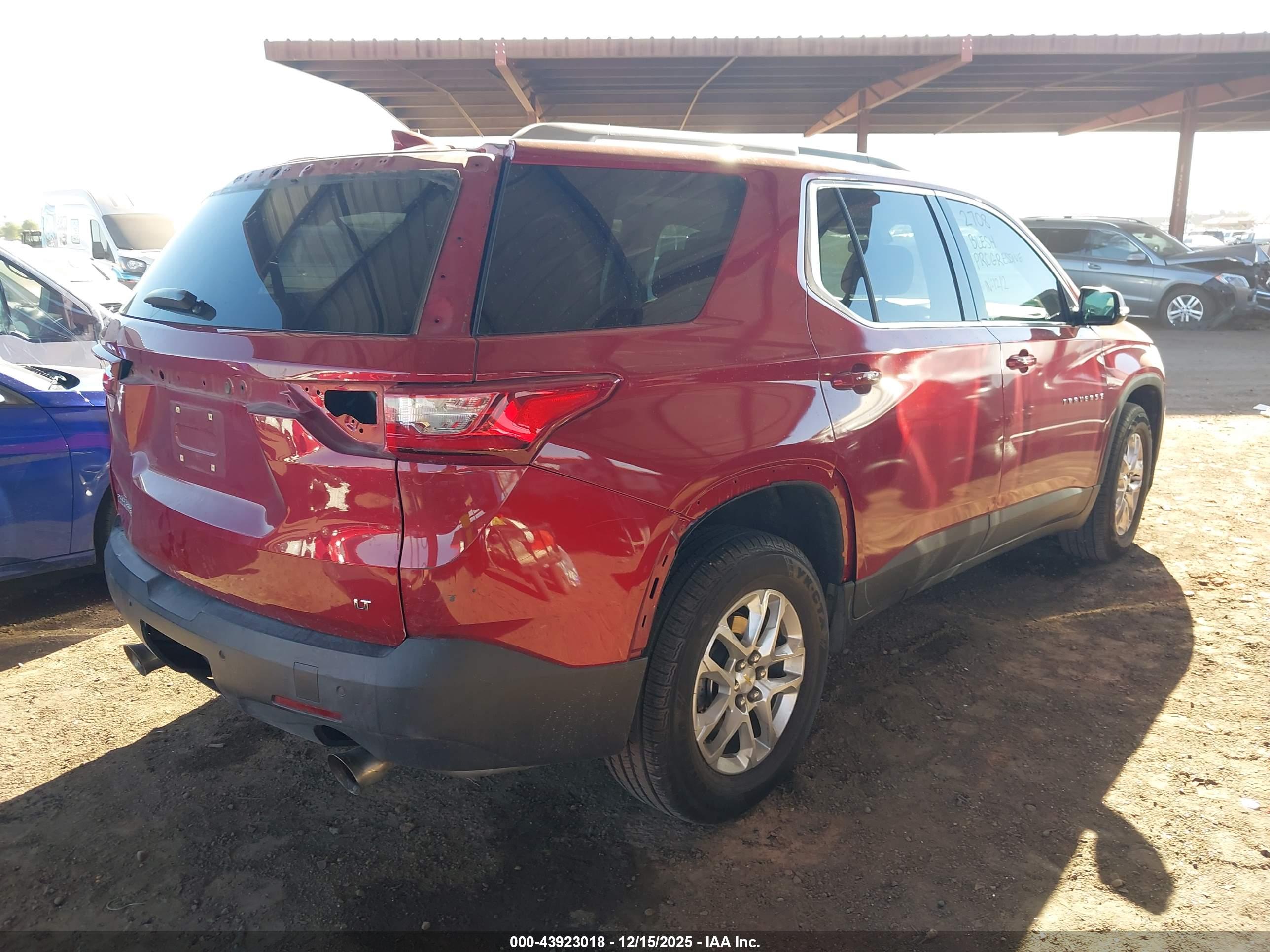 CHEVROLET TRAVERSE image 4