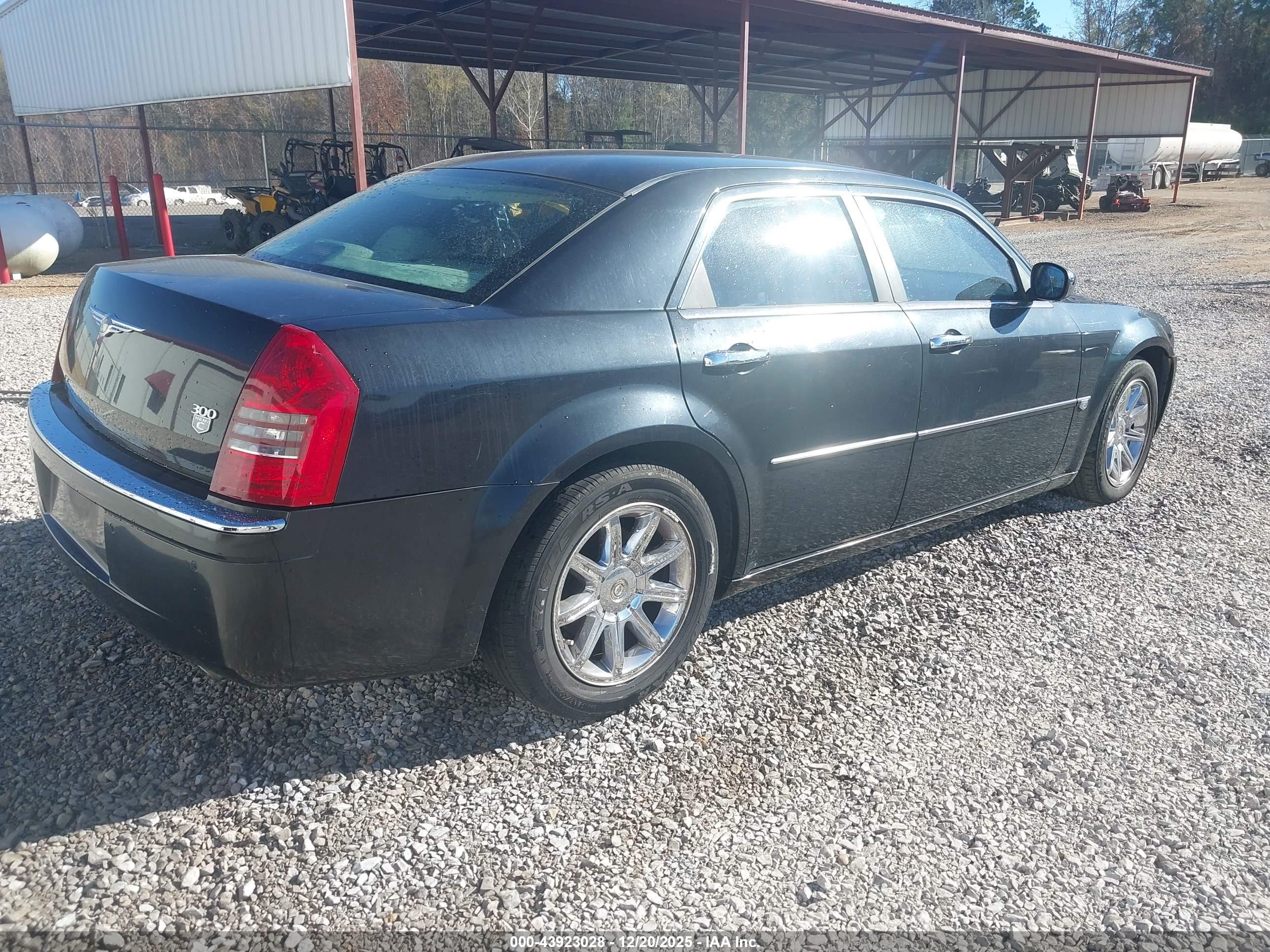 CHRYSLER 300C image 4