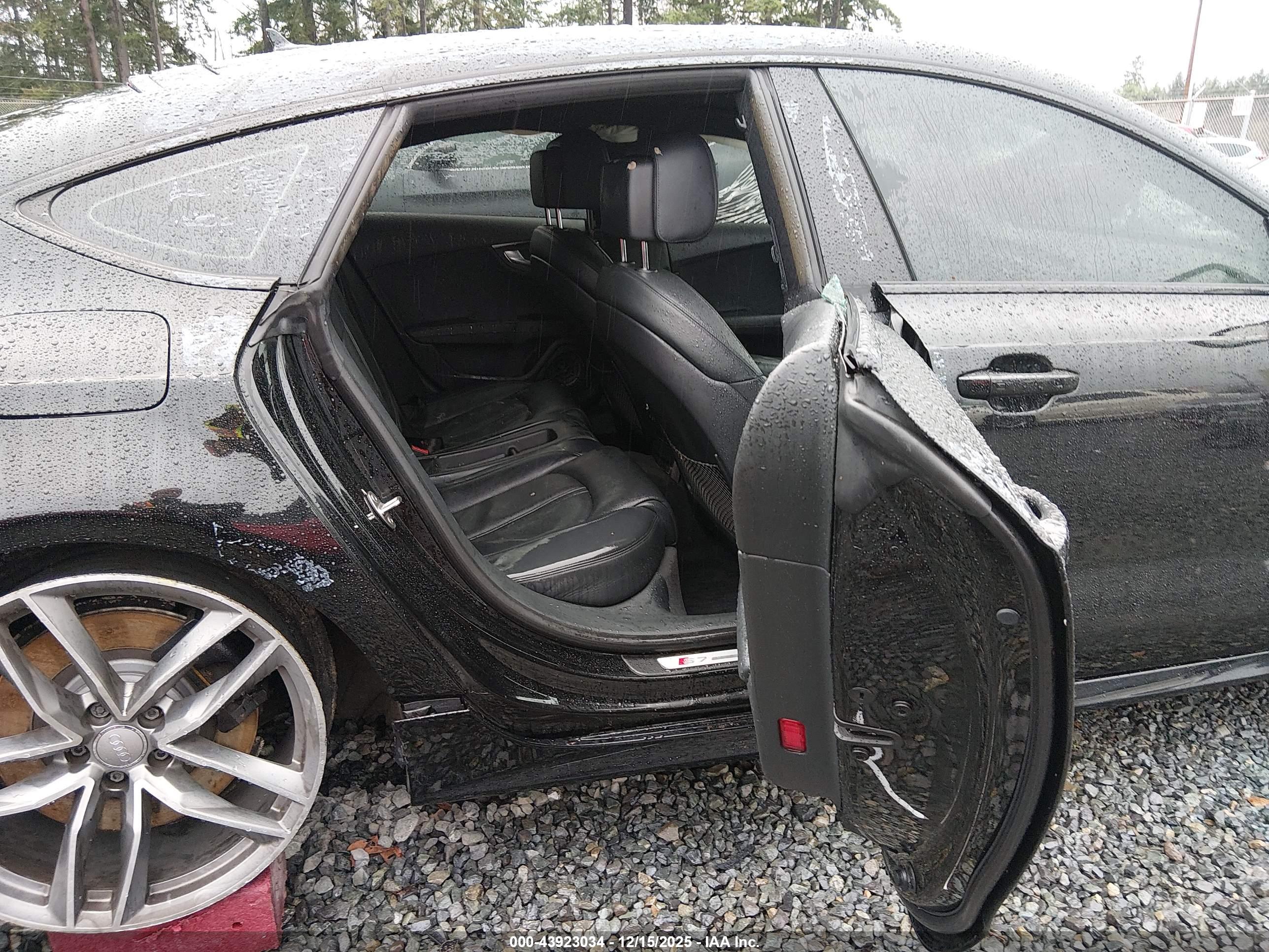 AUDI S7 image 8