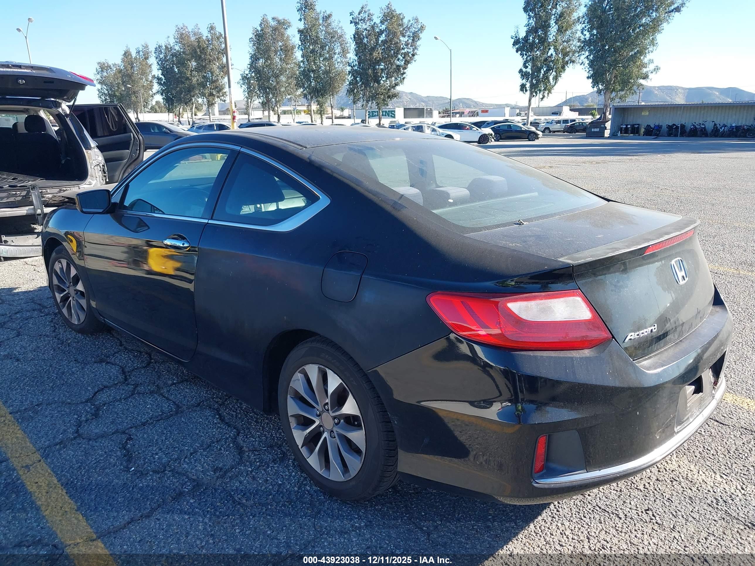 HONDA ACCORD image 3