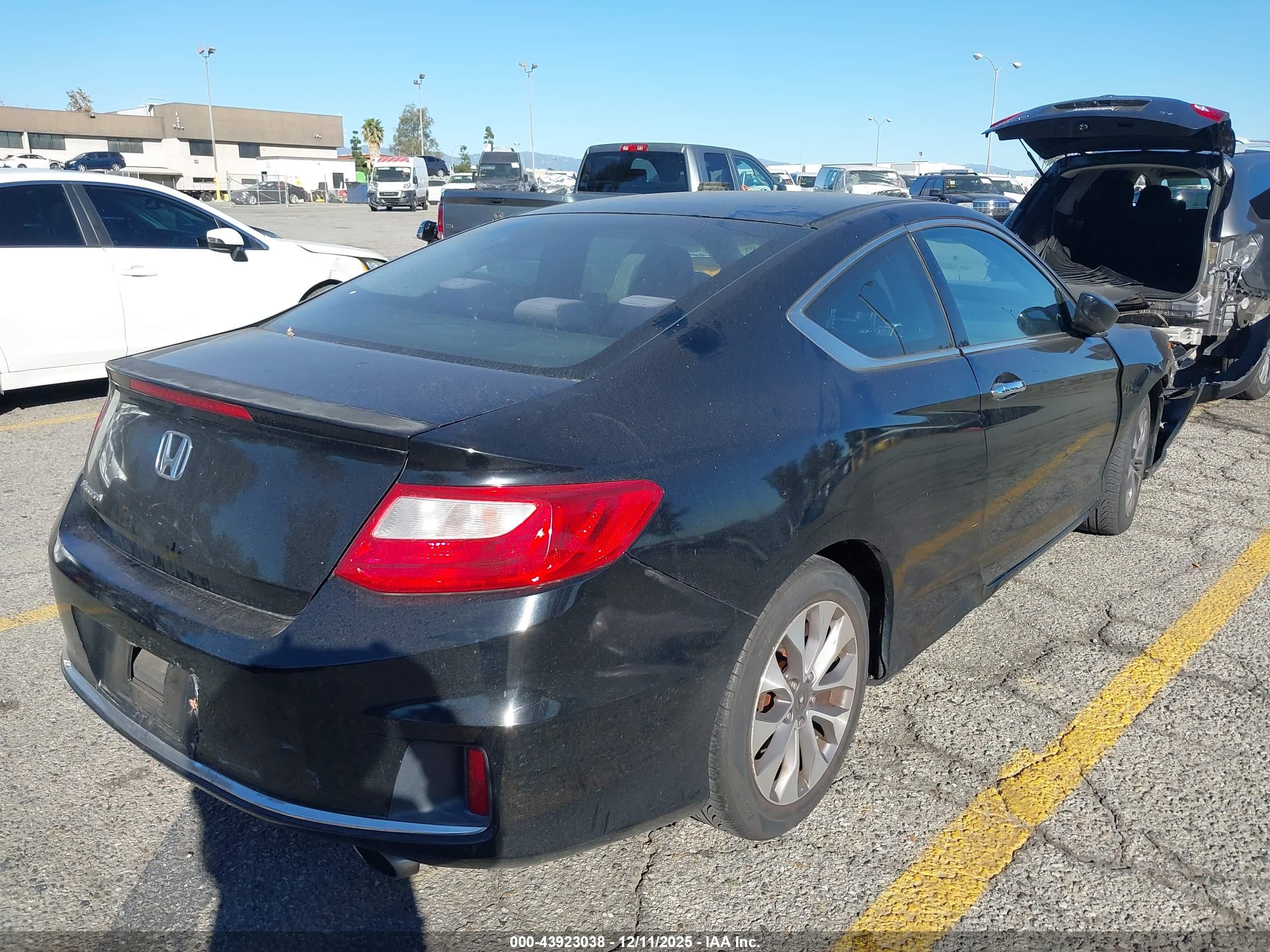 HONDA ACCORD image 4