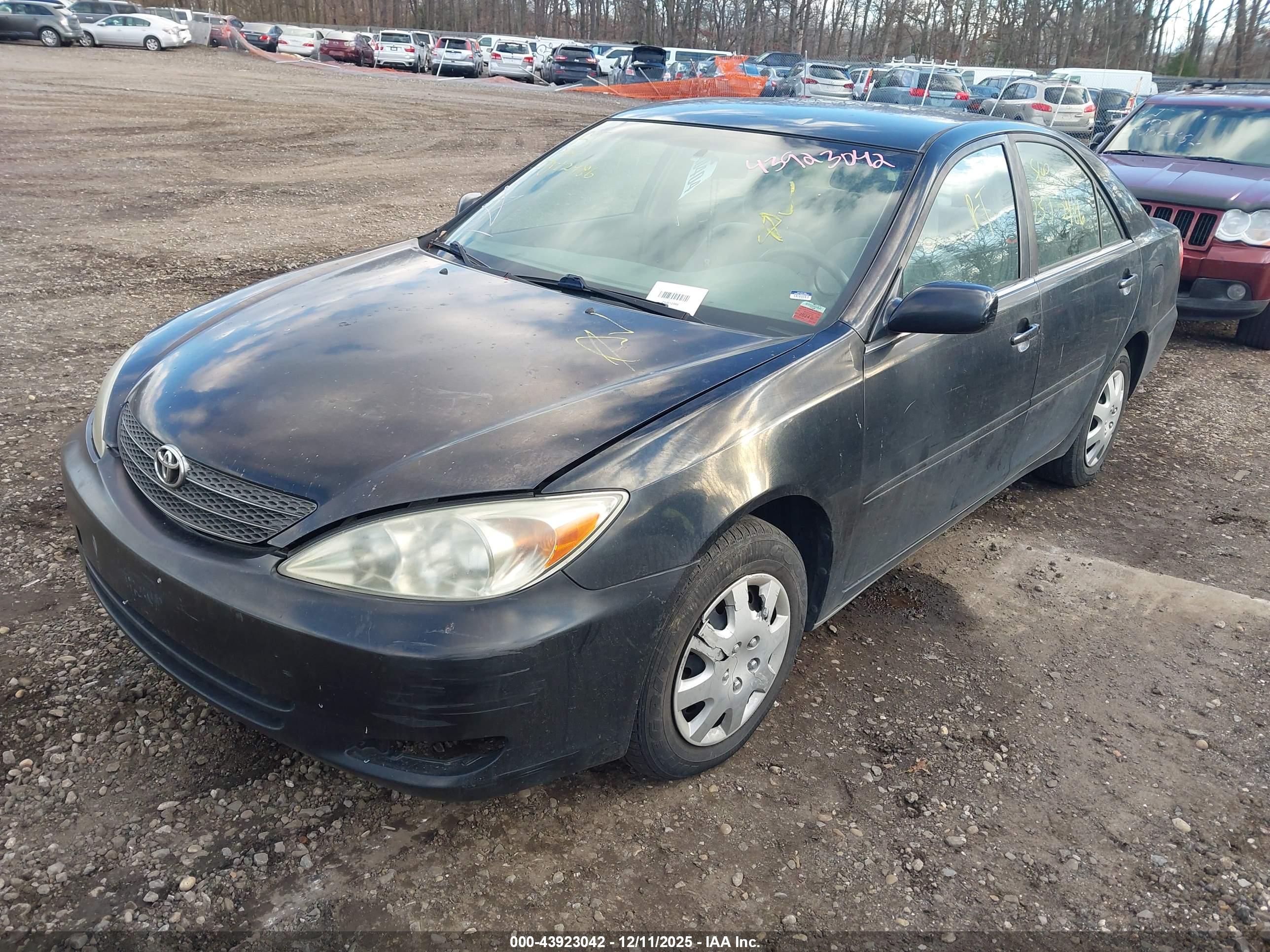 TOYOTA CAMRY image 2