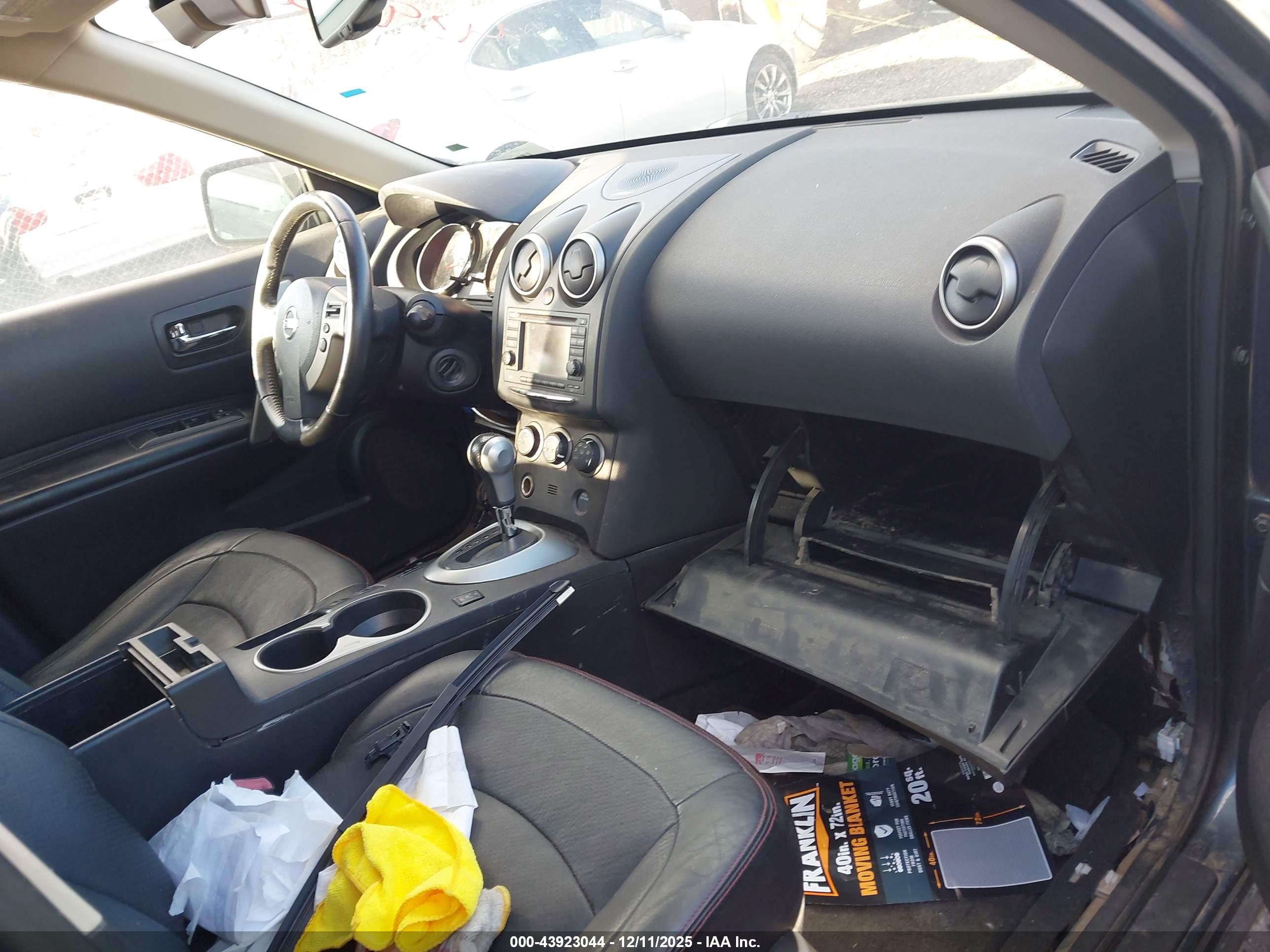 NISSAN ROGUE image 5