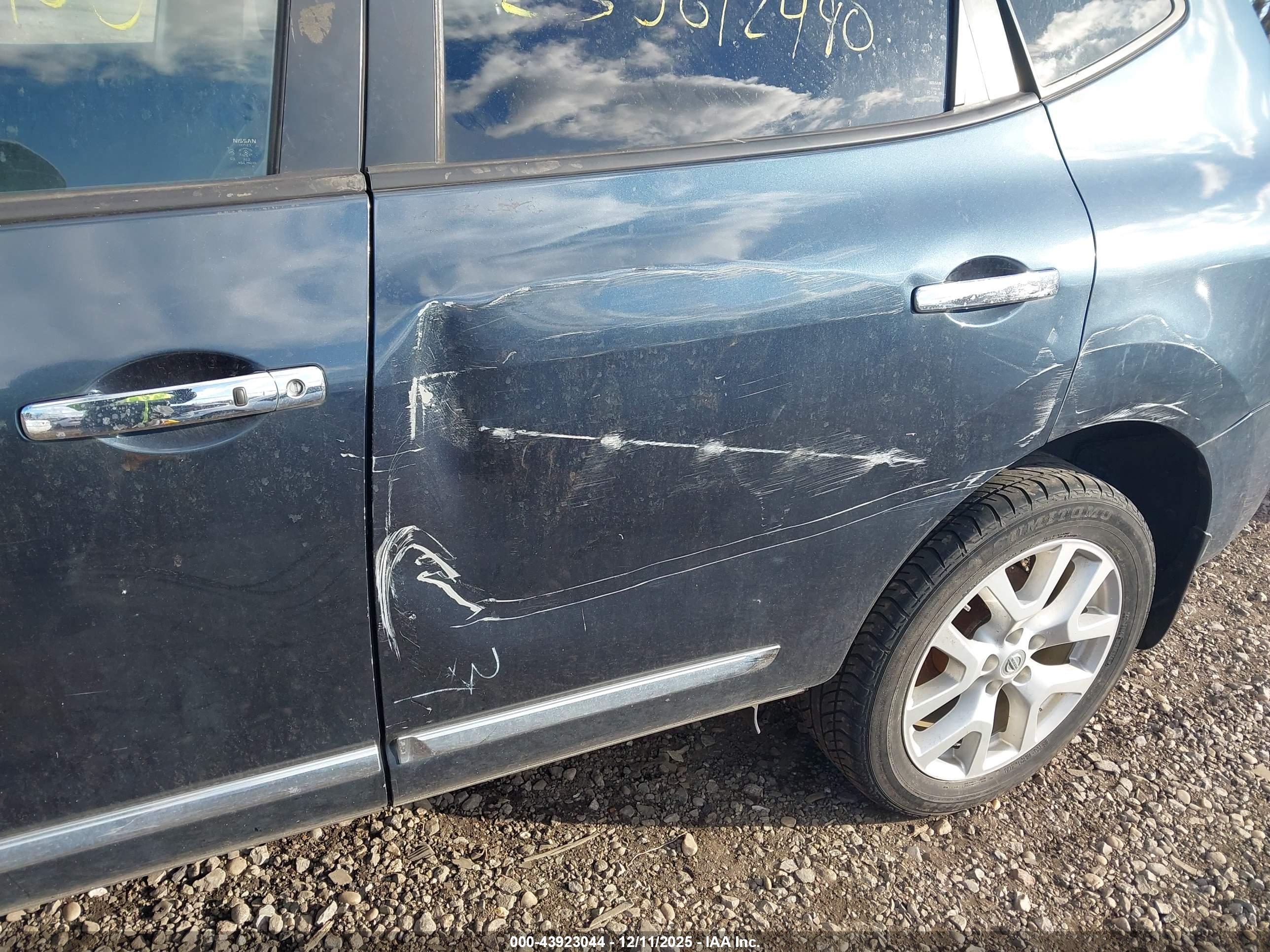 NISSAN ROGUE image 6
