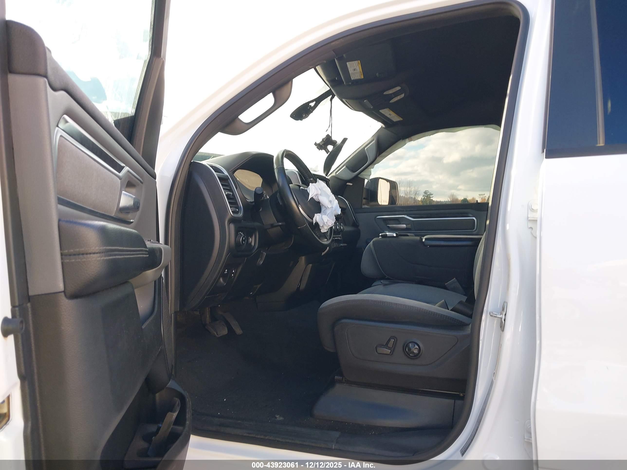 RAM 1500 image 5