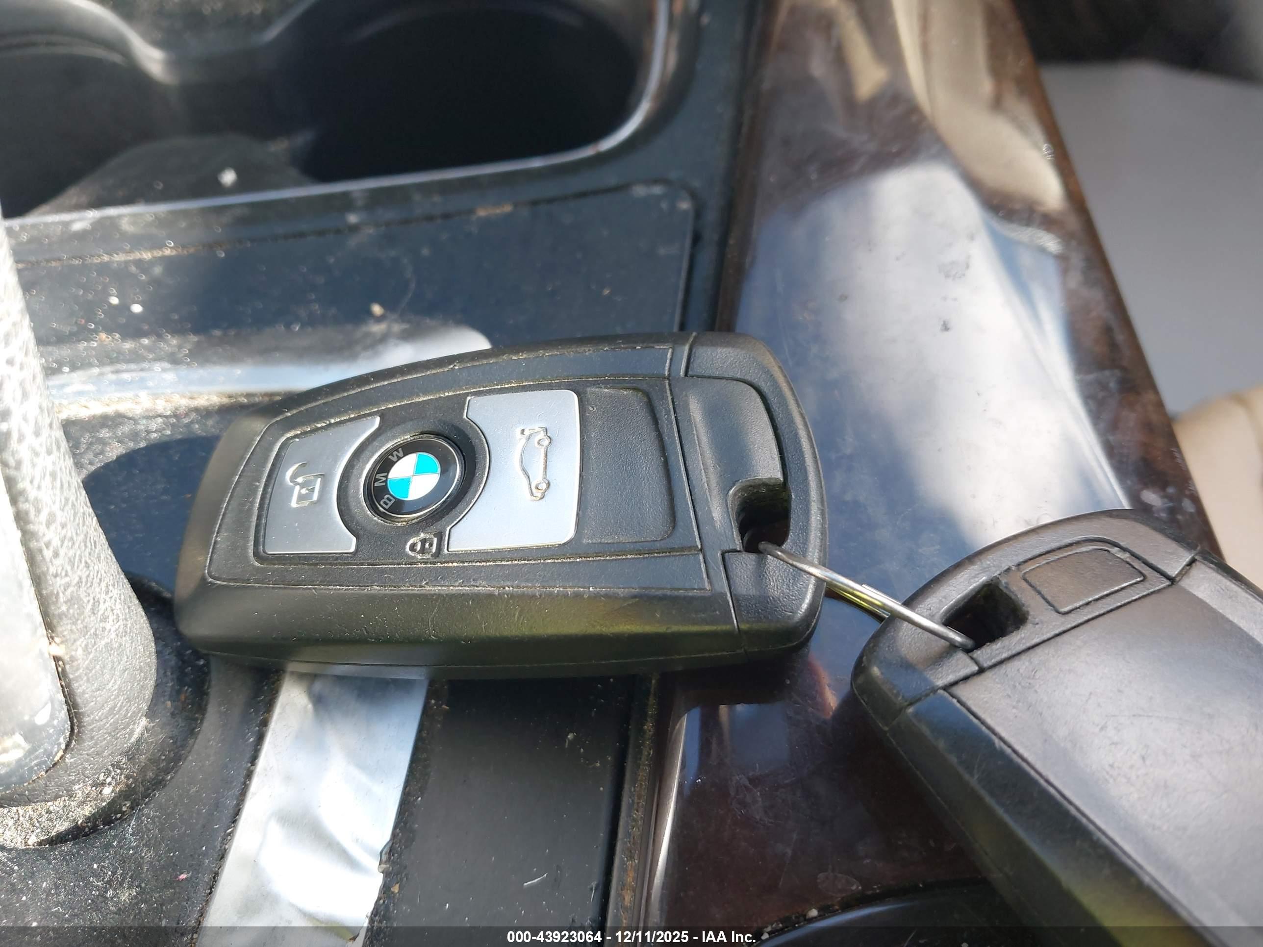 BMW 328I image 11