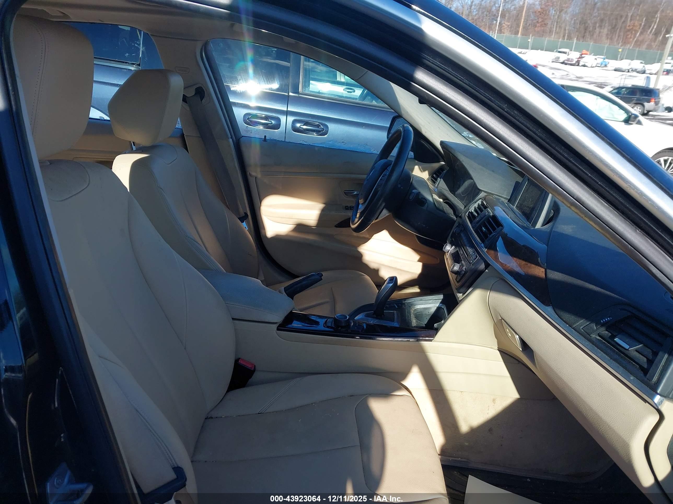 BMW 328I image 5