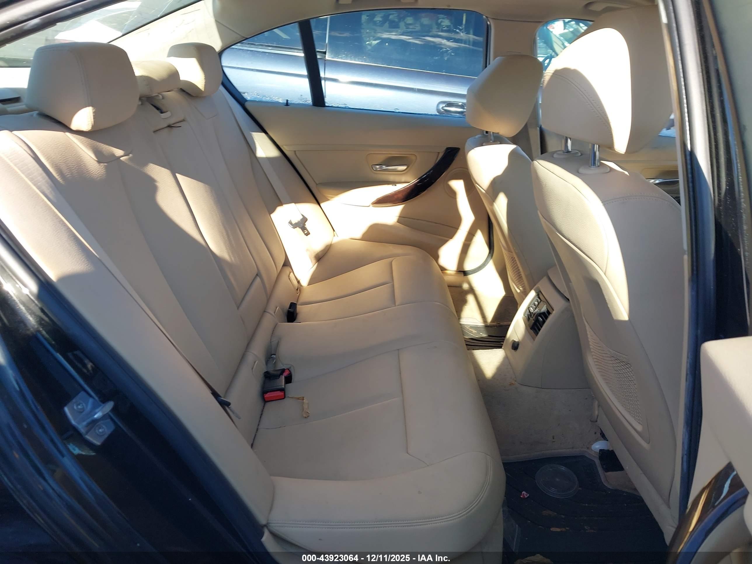 BMW 328I image 8