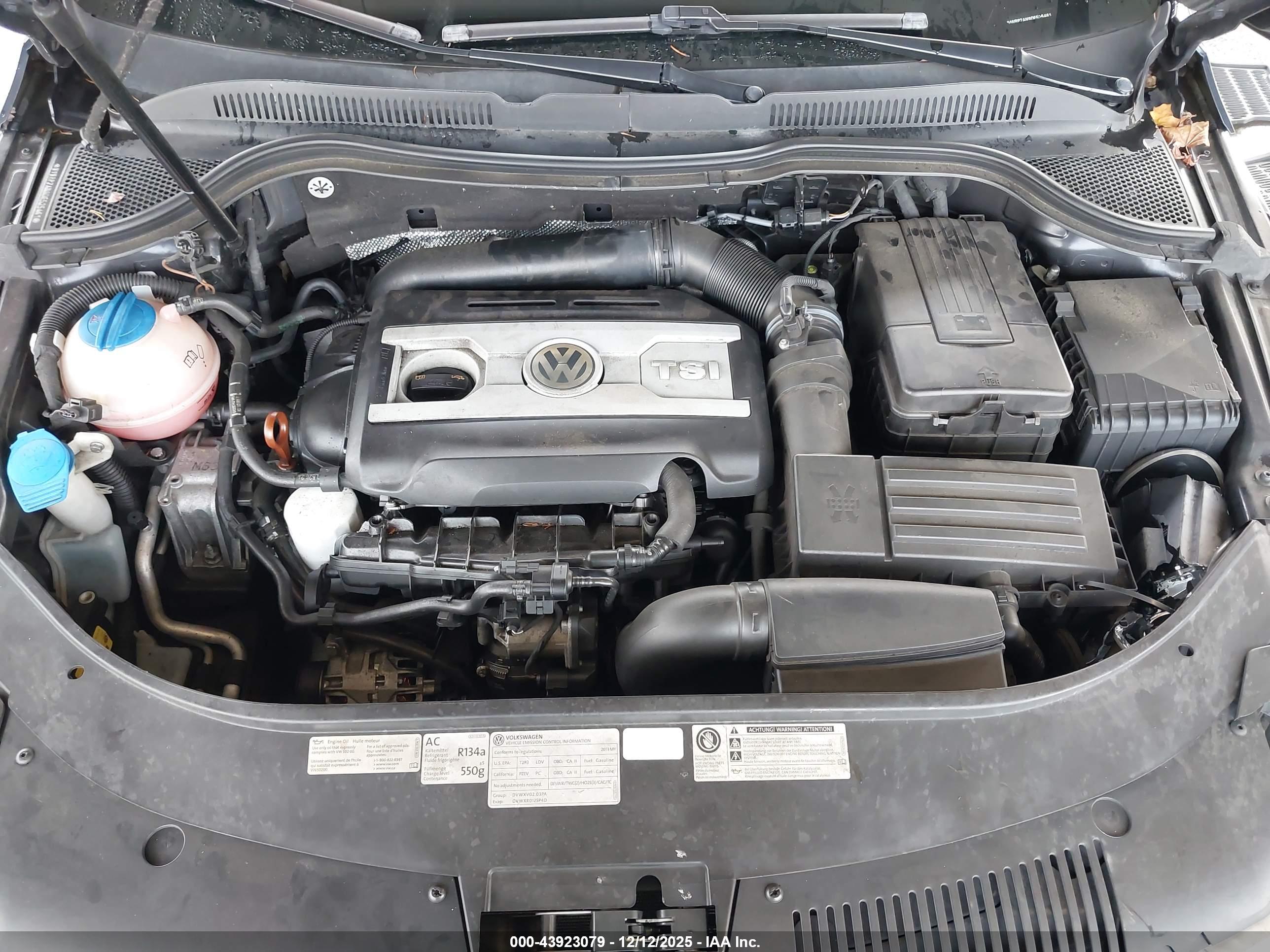 VOLKSWAGEN CC image 10