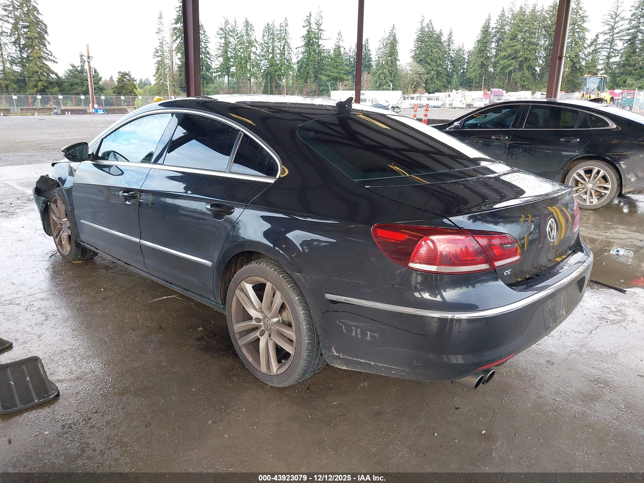 VOLKSWAGEN CC image 3