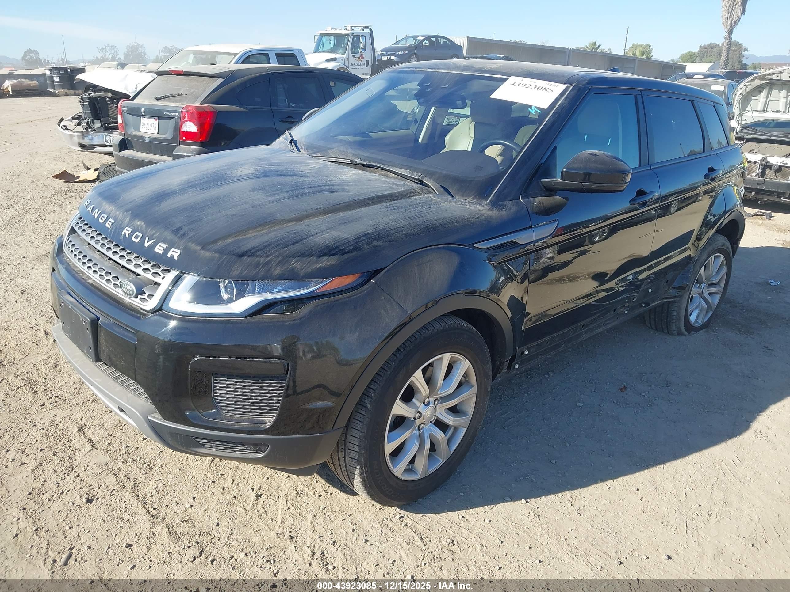 LAND ROVER image 2