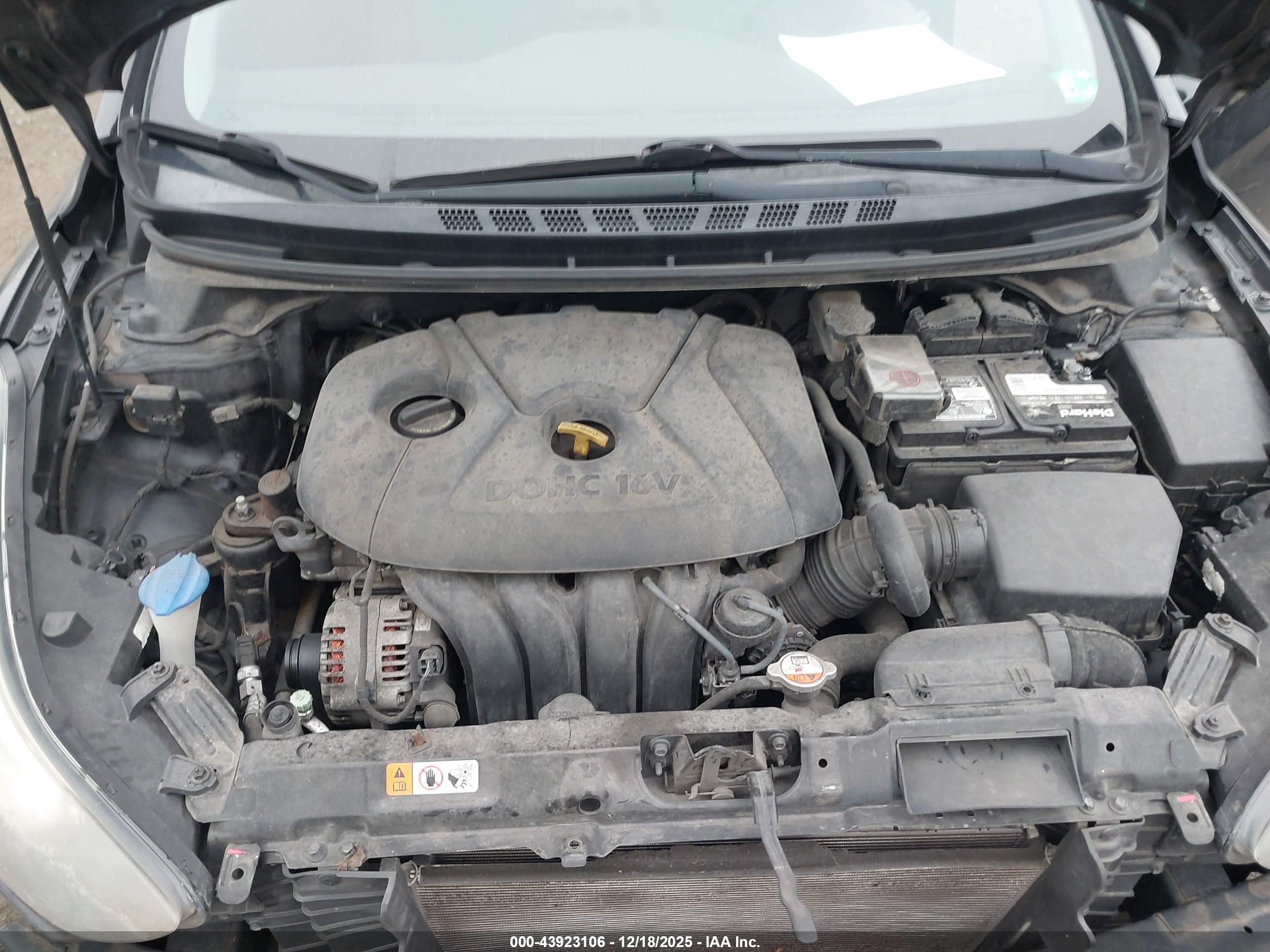 HYUNDAI ELANTRA image 10