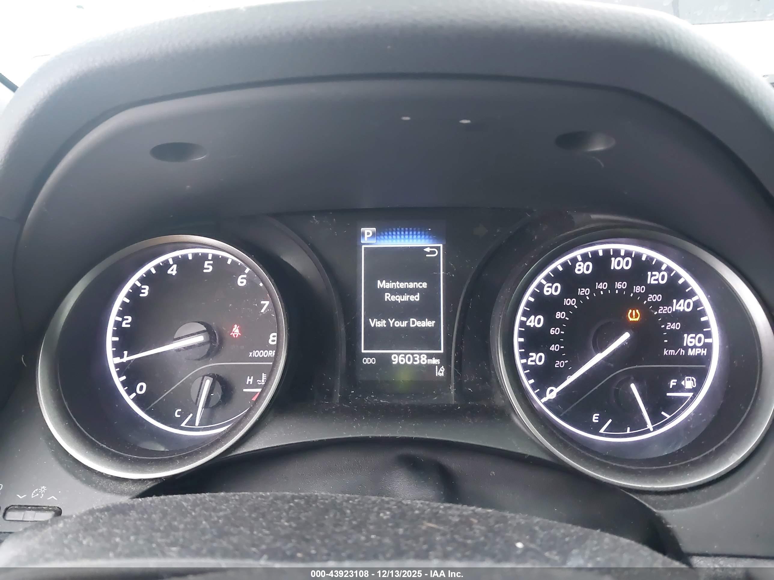 TOYOTA CAMRY image 7