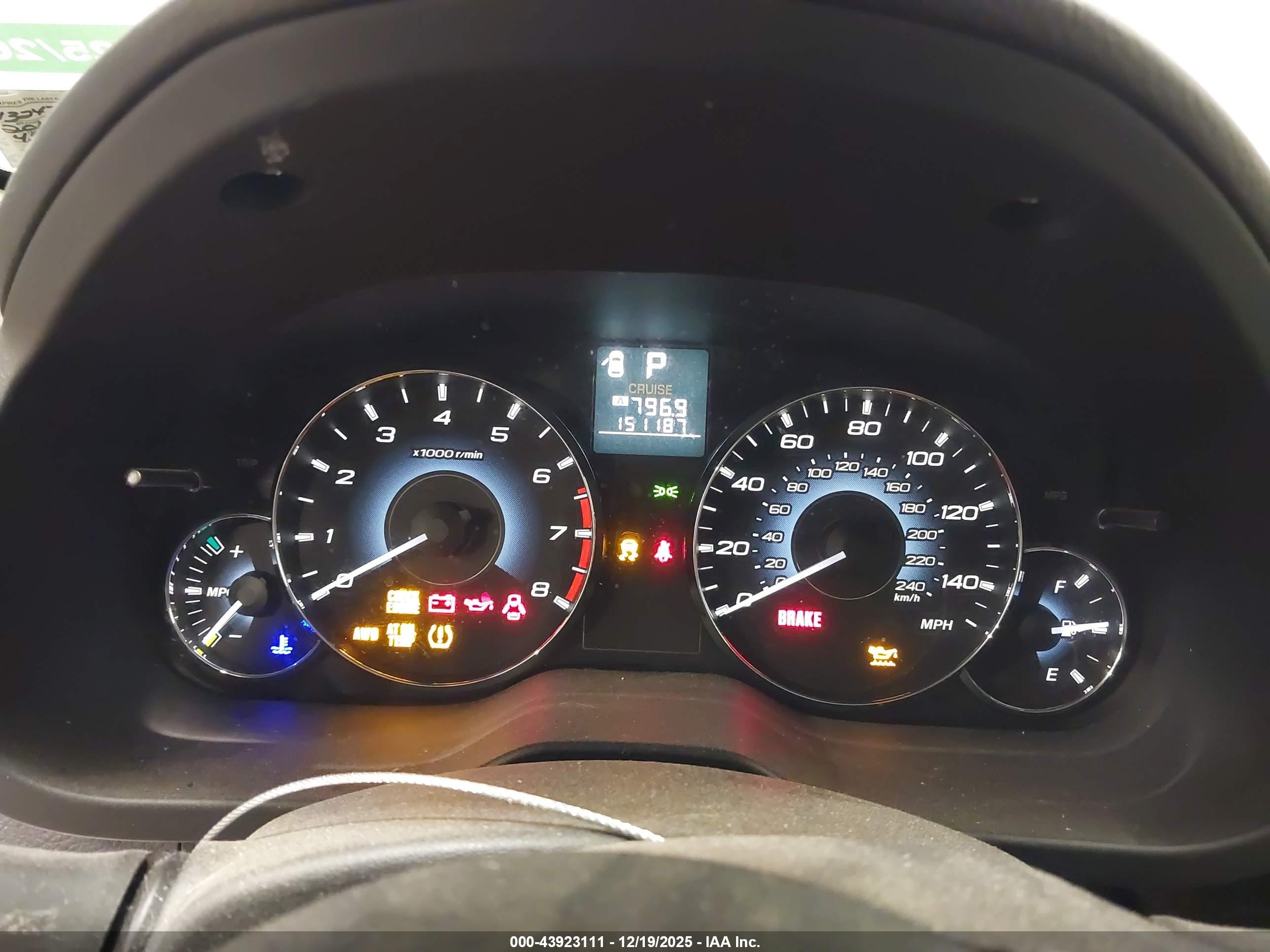 SUBARU OUTBACK image 7