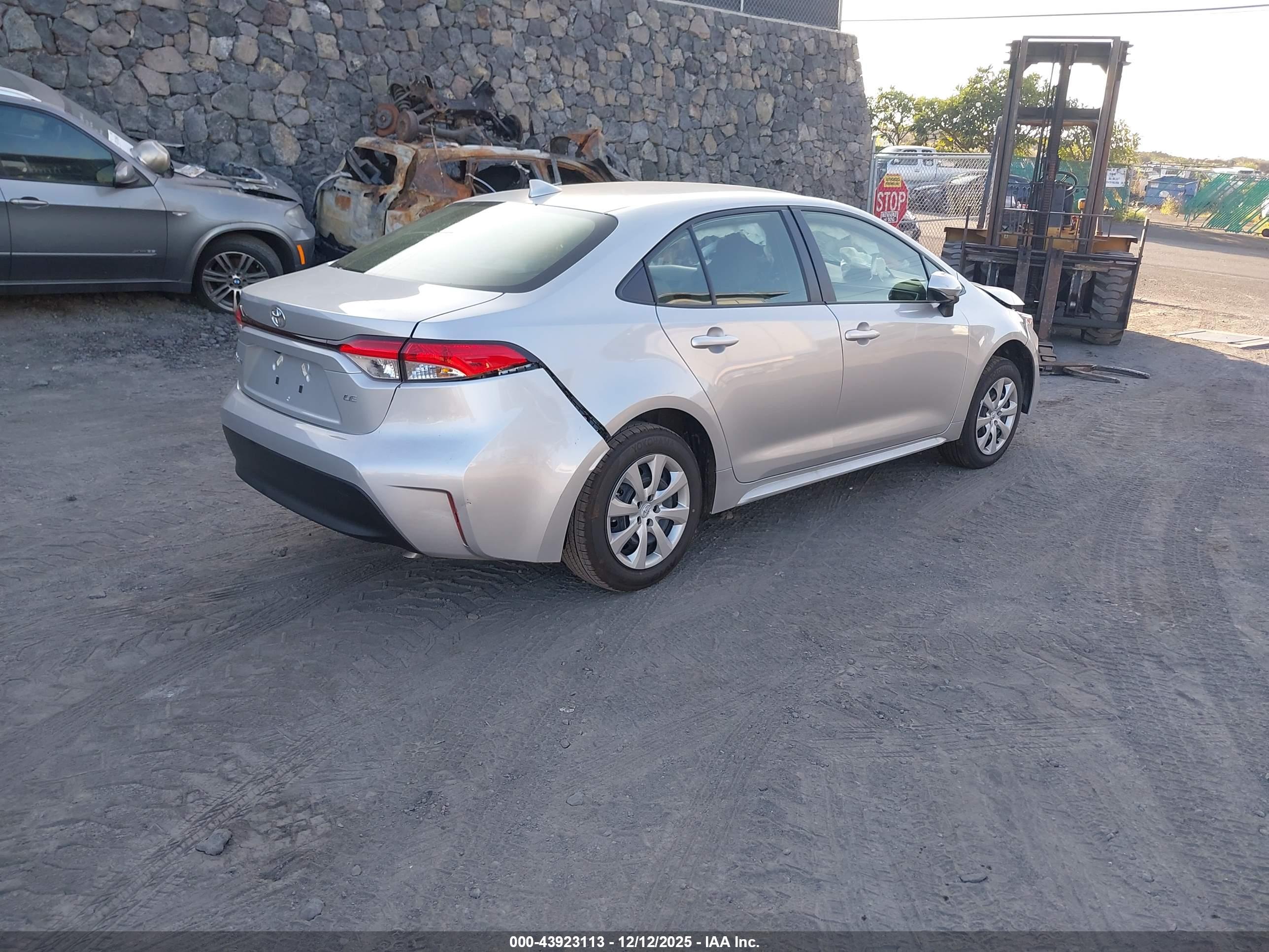TOYOTA COROLLA image 4
