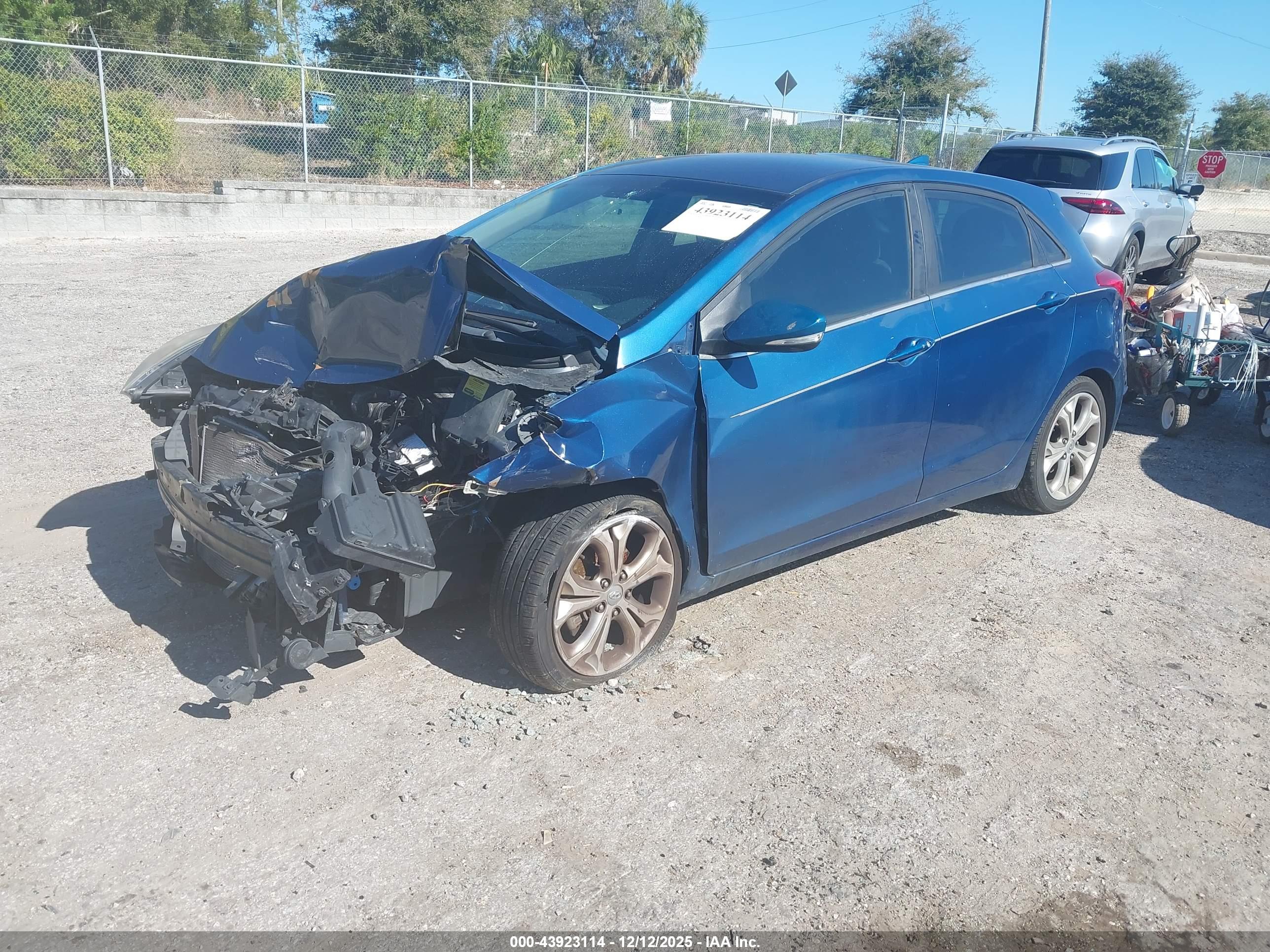 HYUNDAI ELANTRA image 2