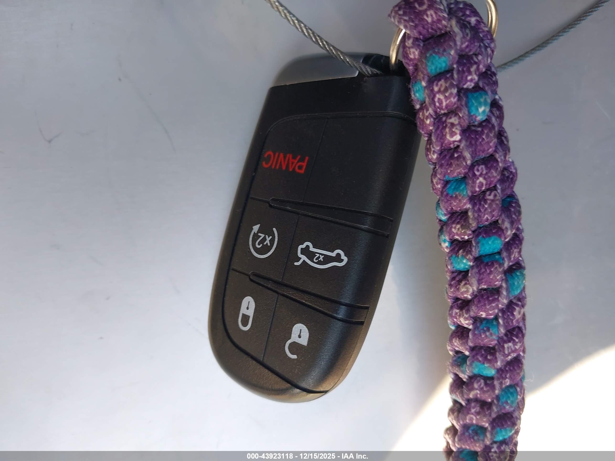 JEEP CHEROKEE image 11