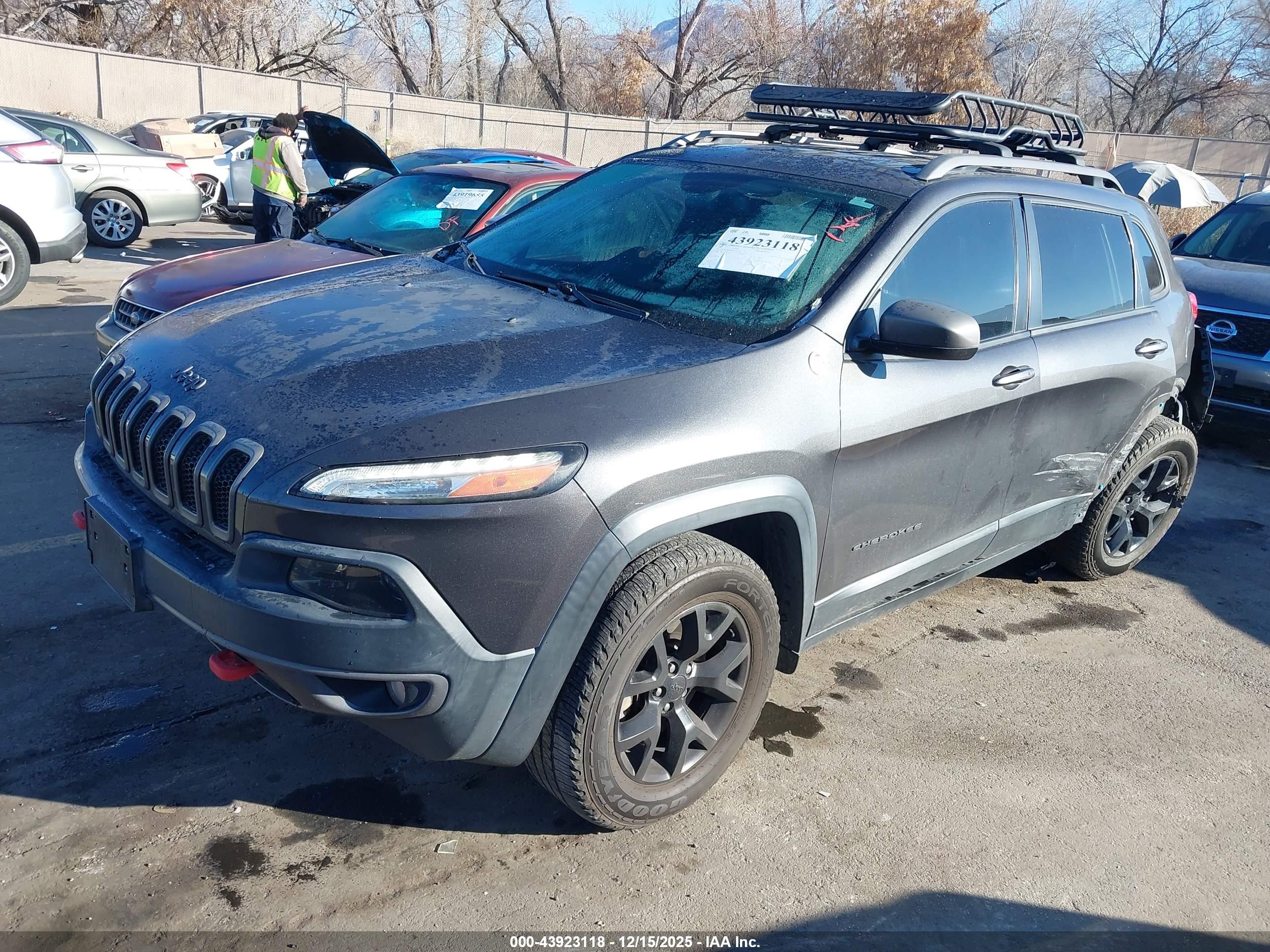 JEEP CHEROKEE image 2