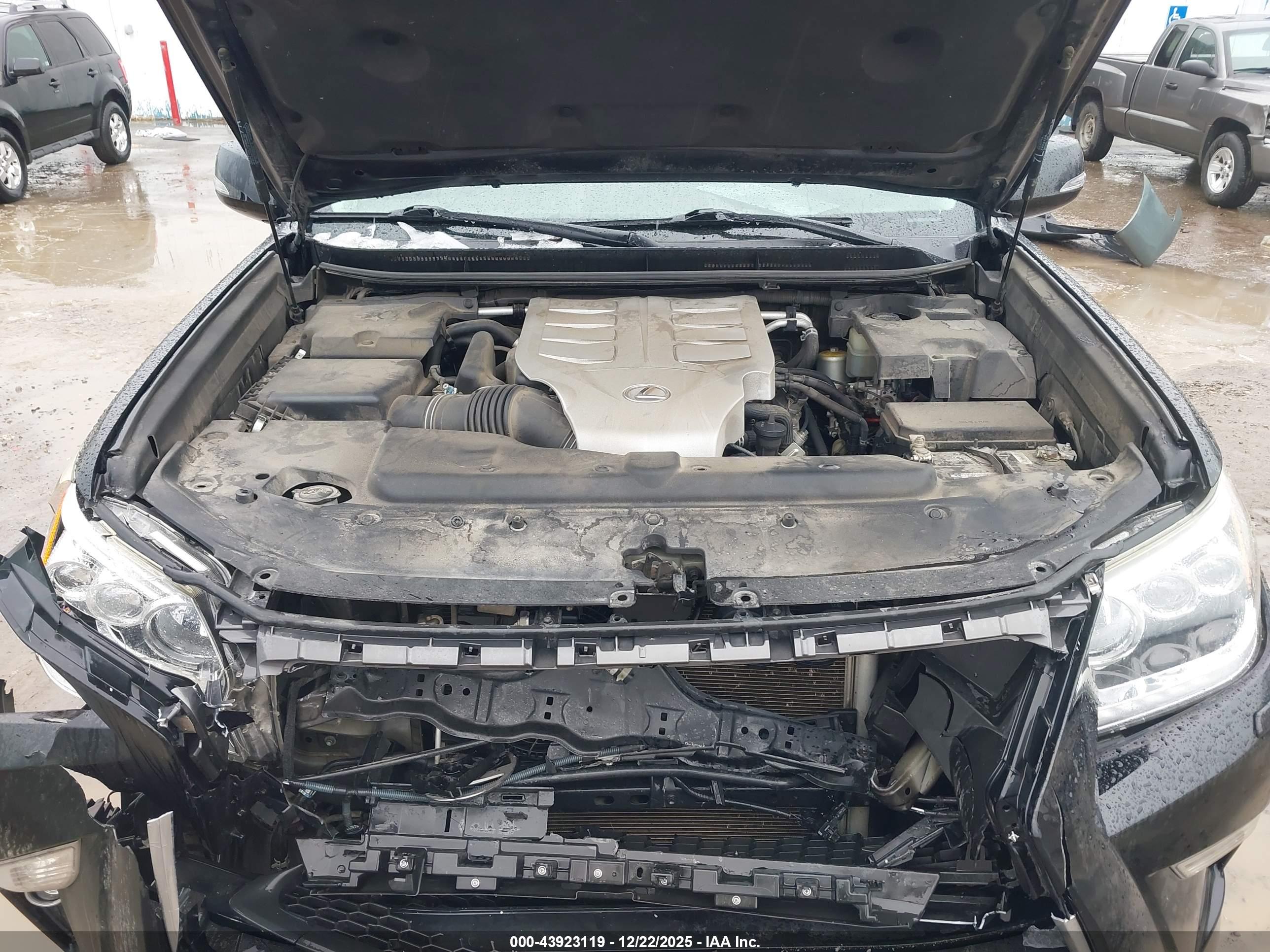 LEXUS GX image 10