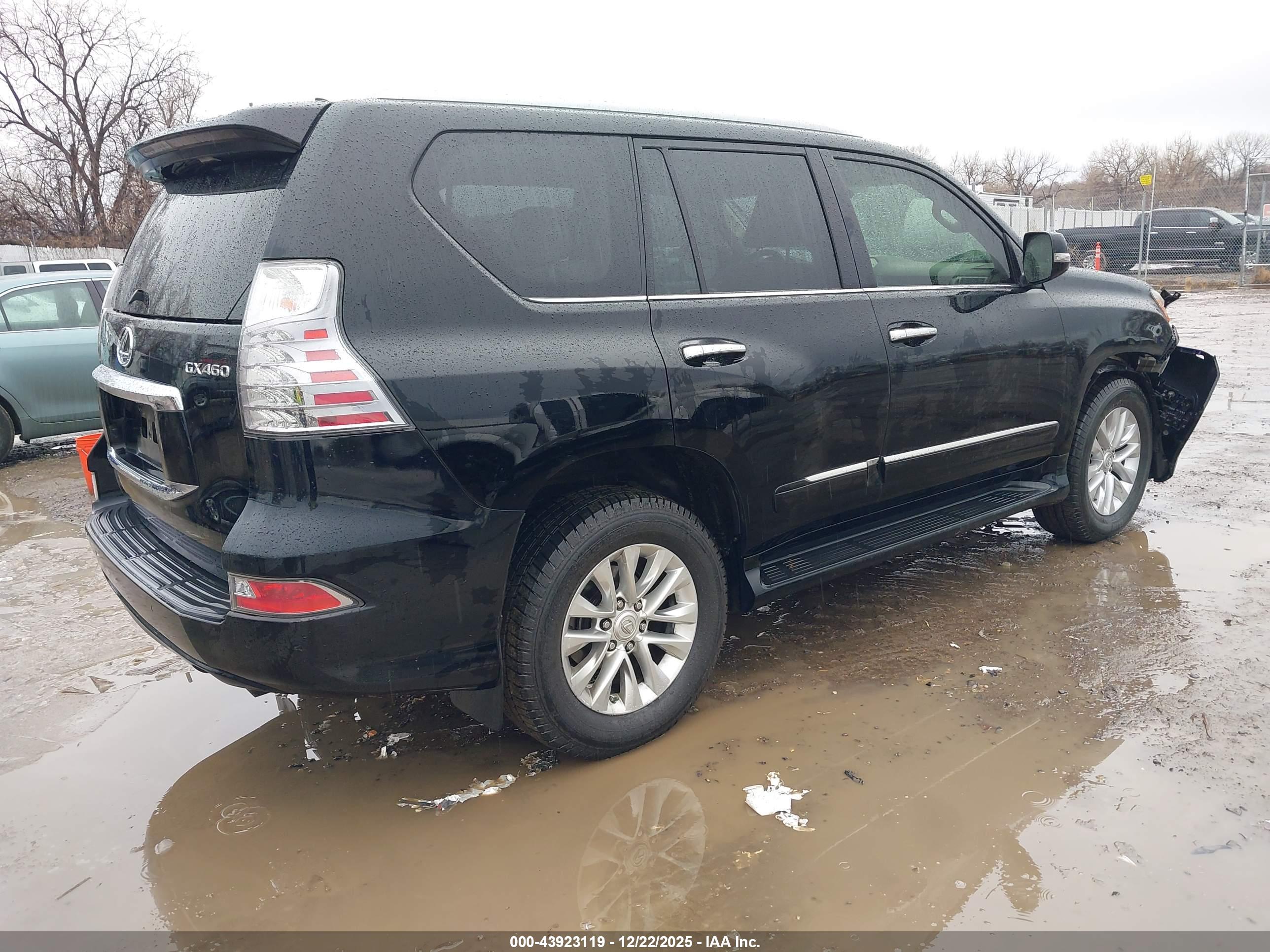 LEXUS GX image 4