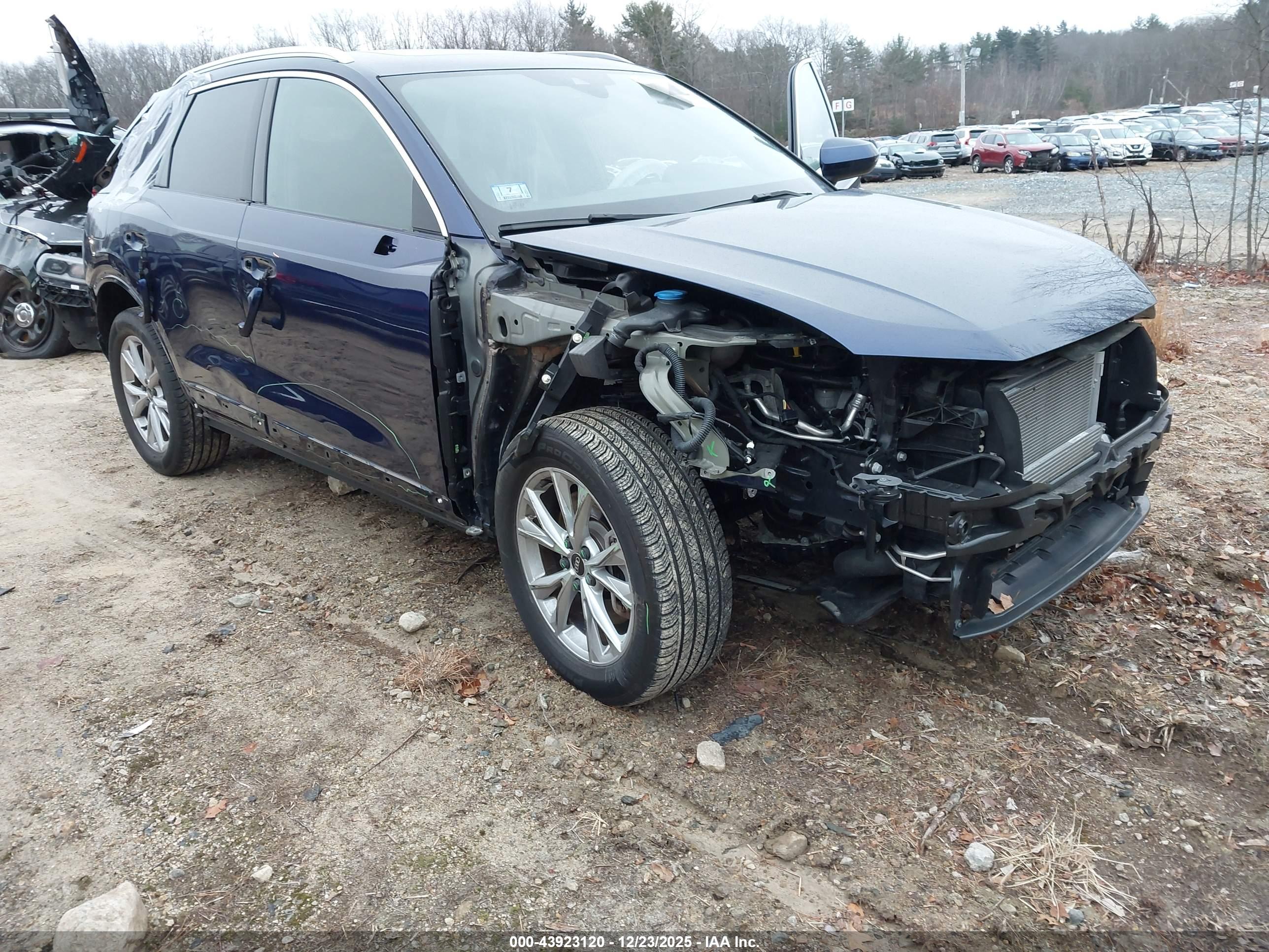AUDI Q3 image 6