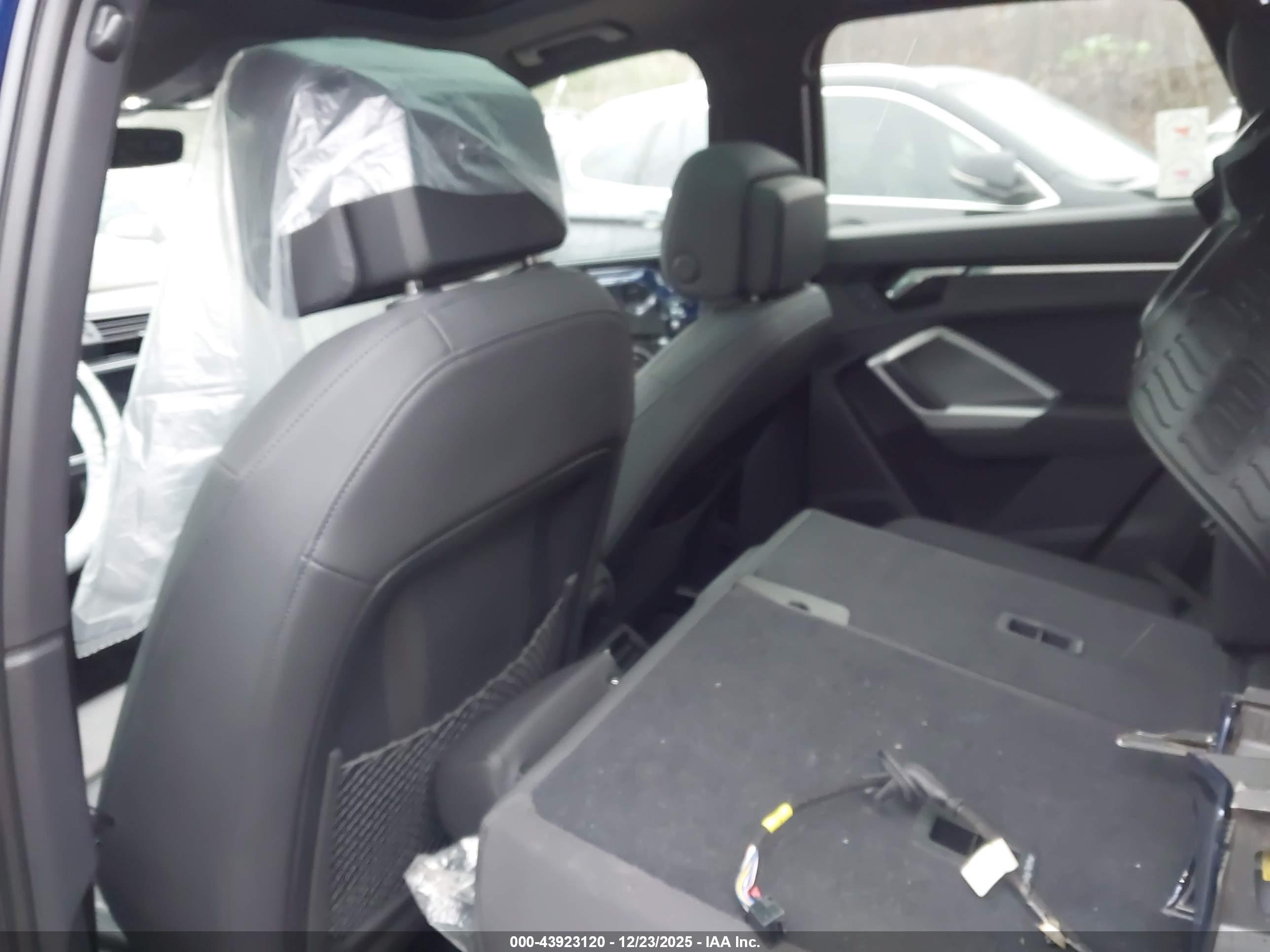 AUDI Q3 image 8