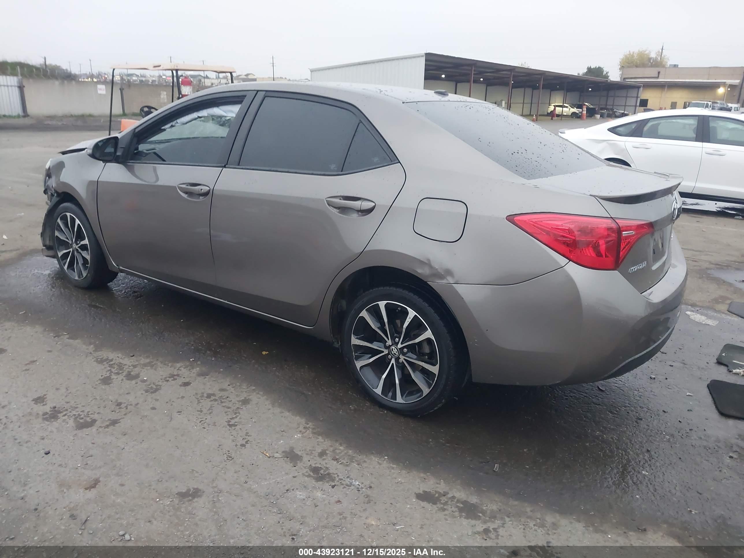 TOYOTA COROLLA image 3