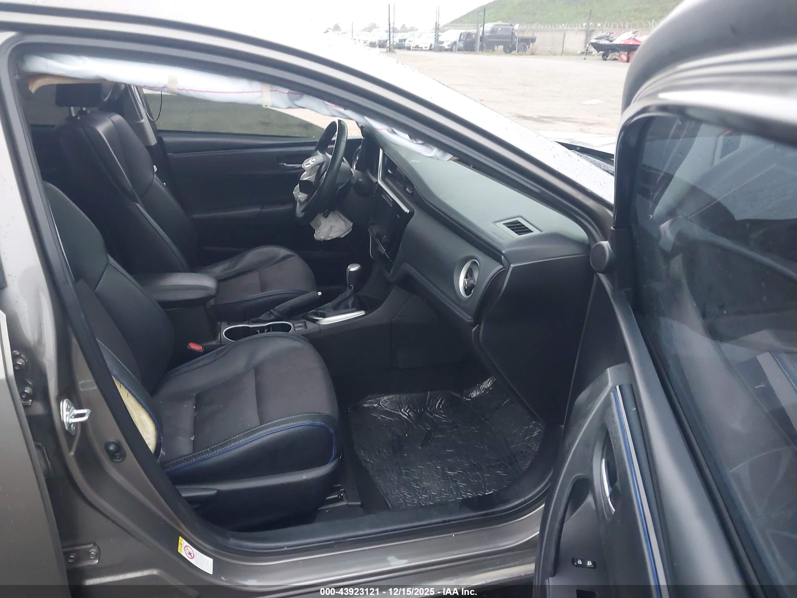 TOYOTA COROLLA image 5