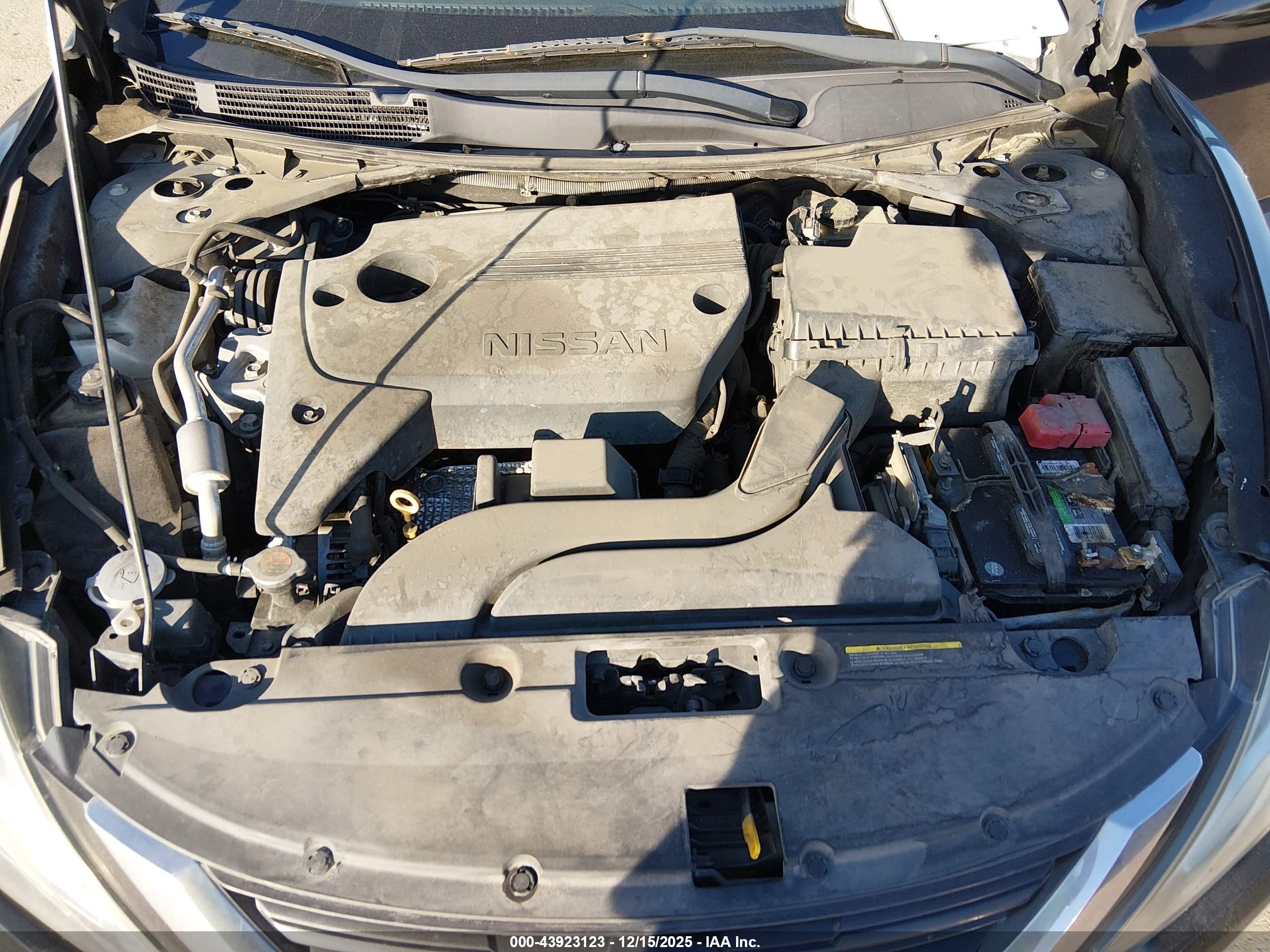 NISSAN ALTIMA image 10