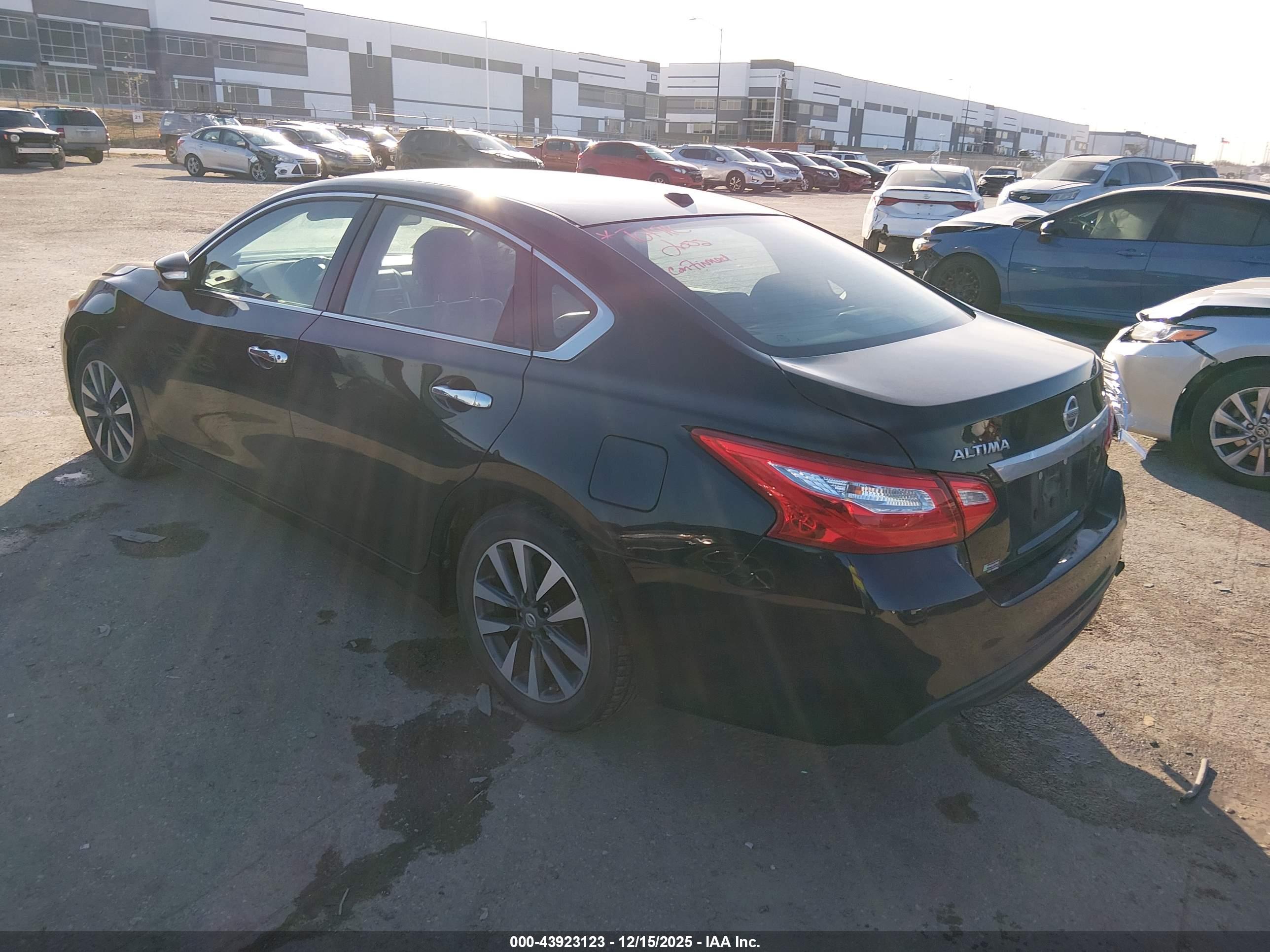 NISSAN ALTIMA image 3