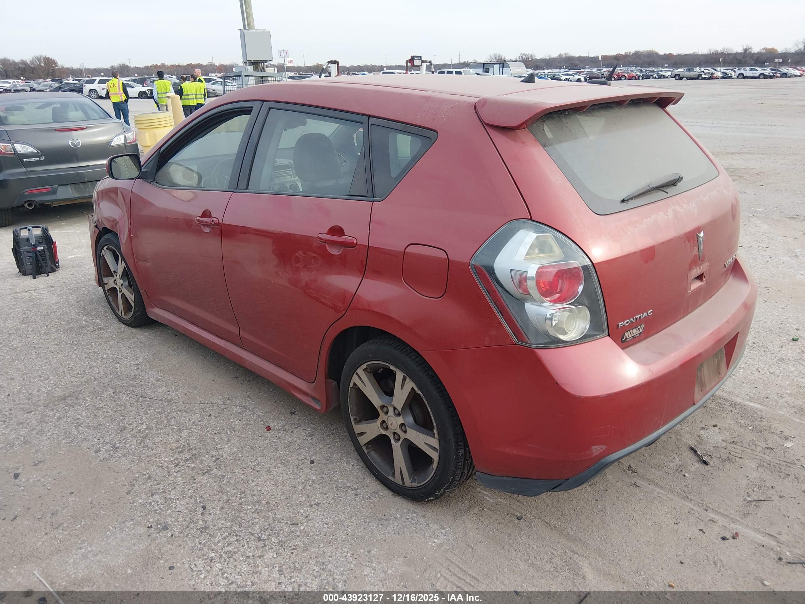 PONTIAC VIBE image 3