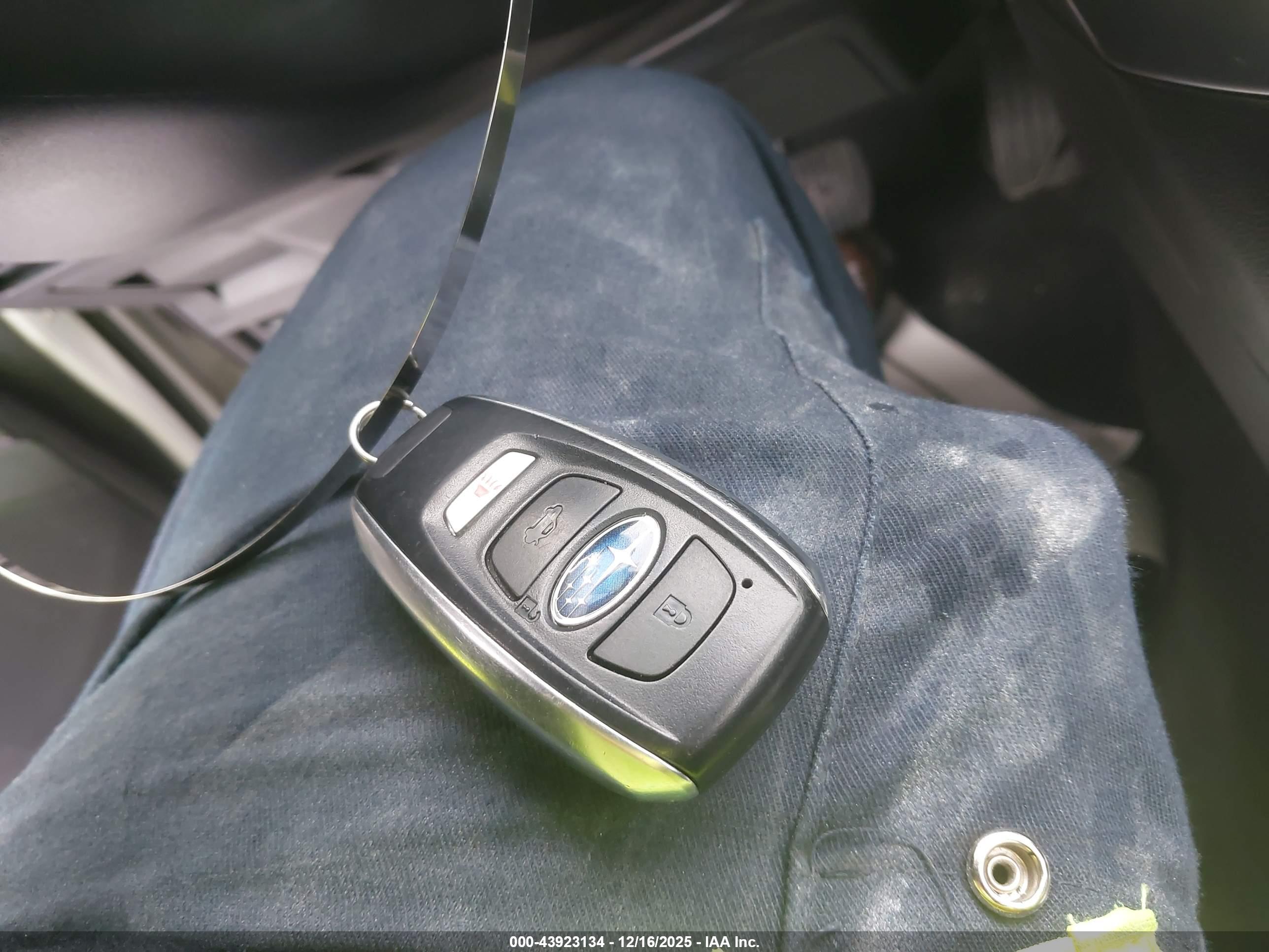 SUBARU FORESTER image 11