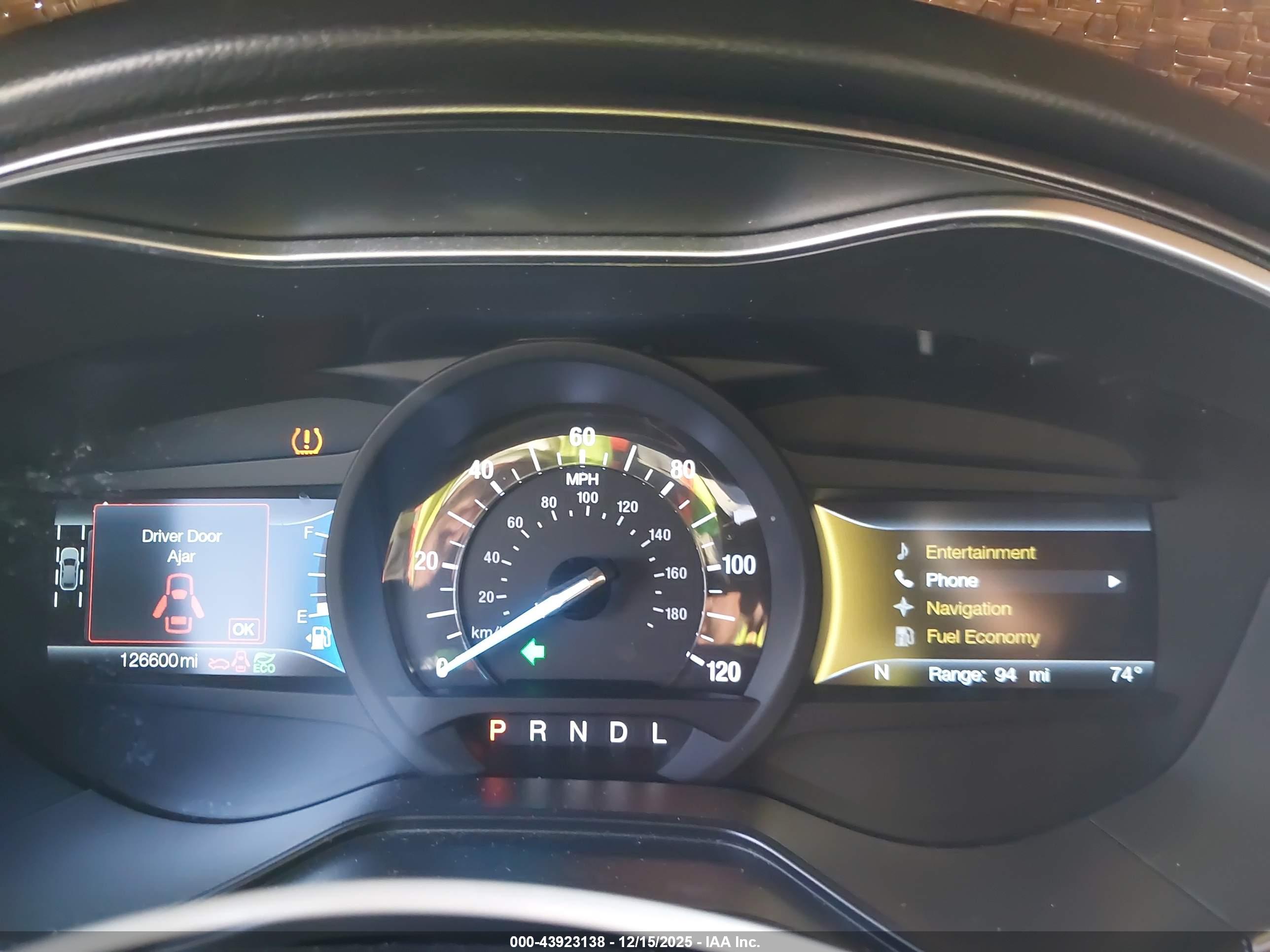 FORD FUSION image 7