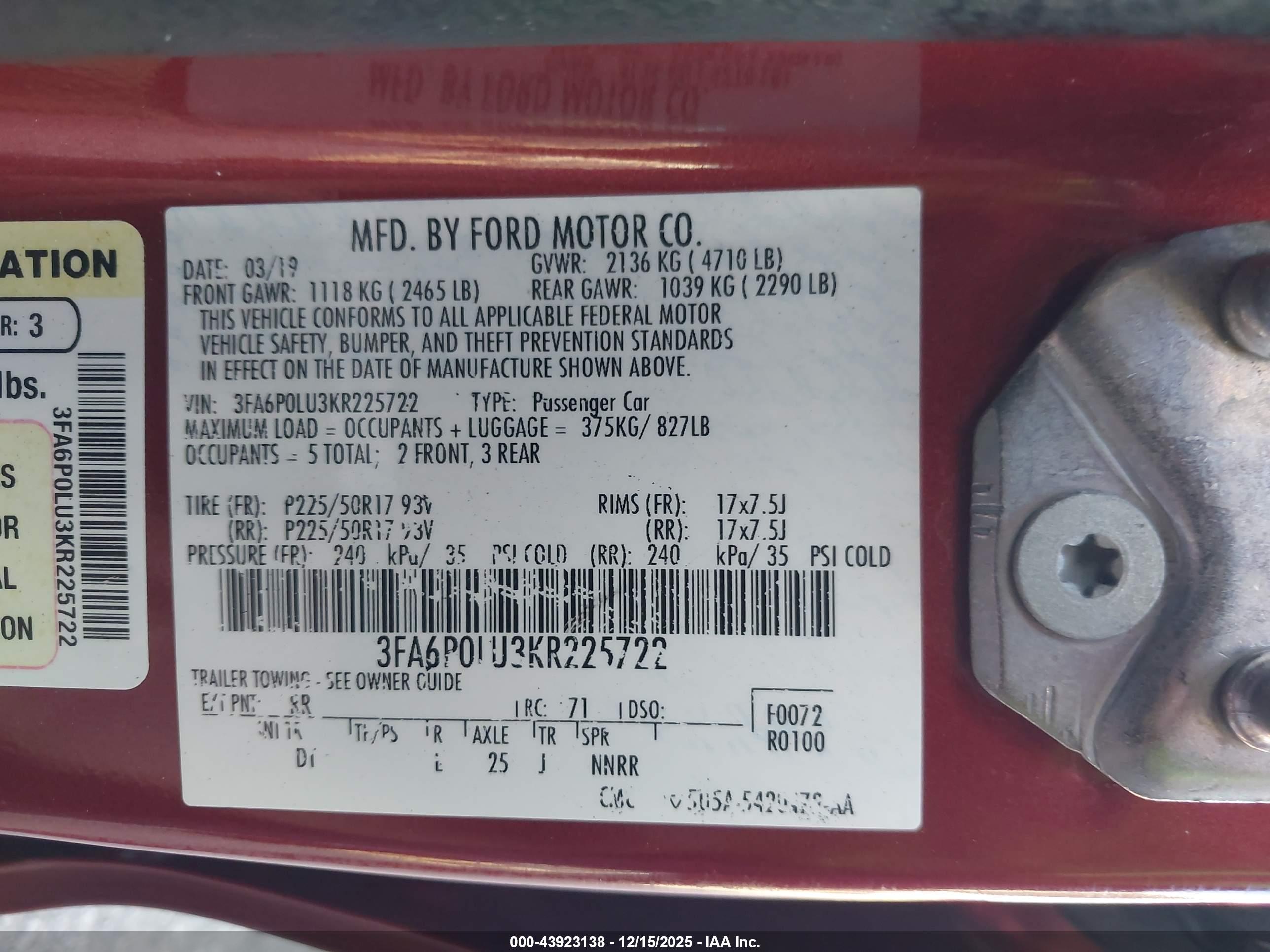 FORD FUSION image 9