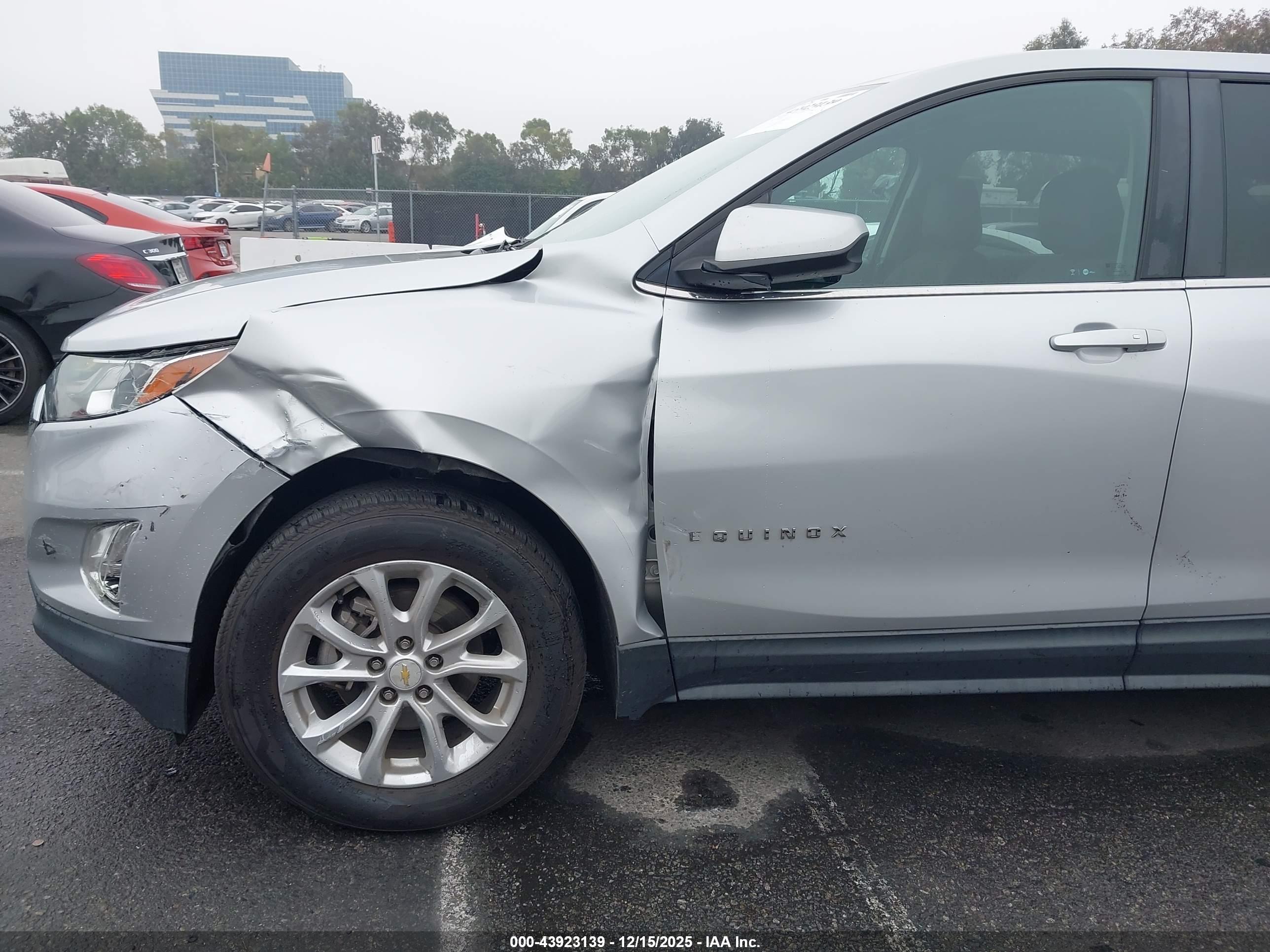 CHEVROLET EQUINOX image 6
