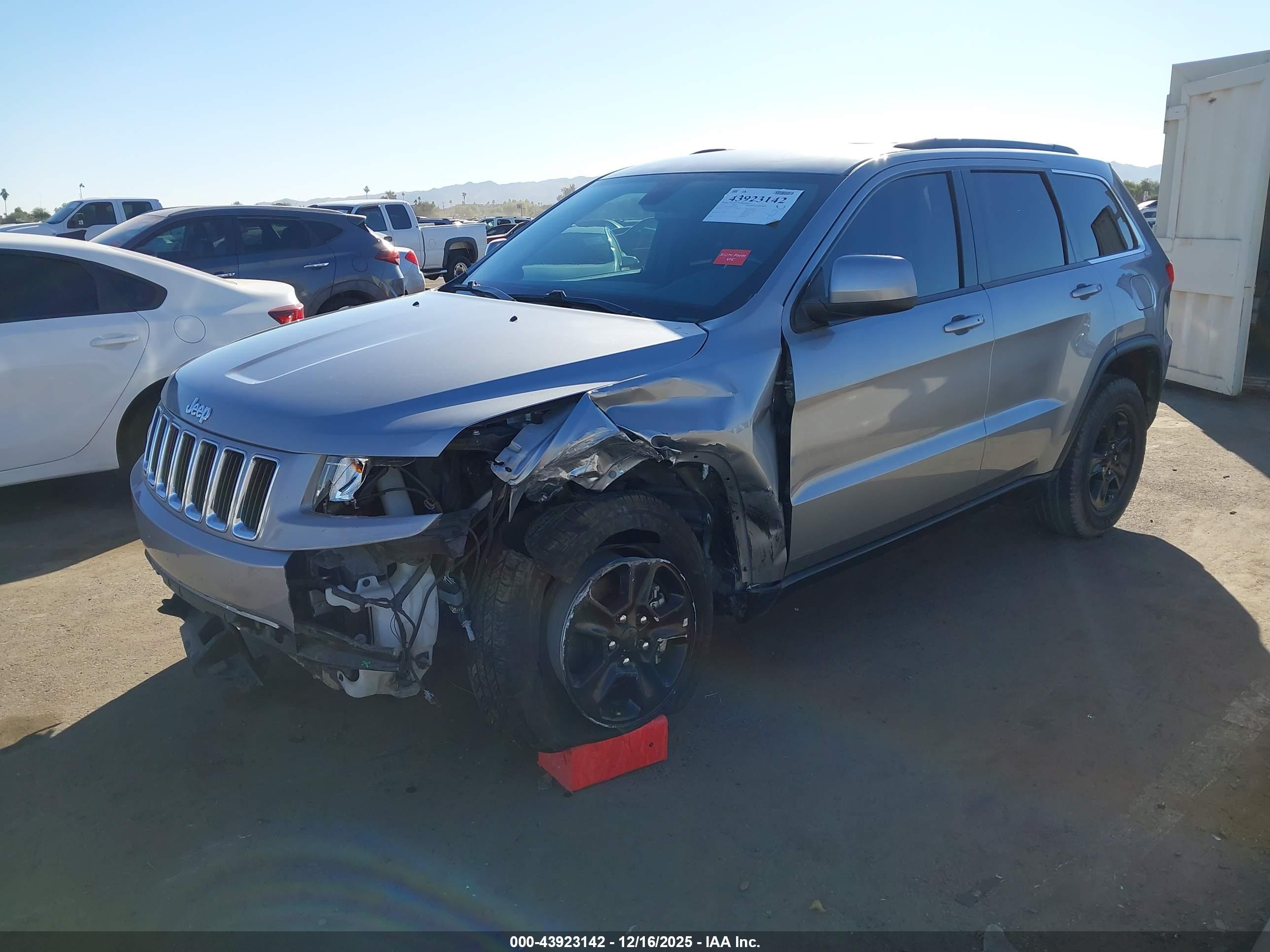 JEEP GRAND image 2