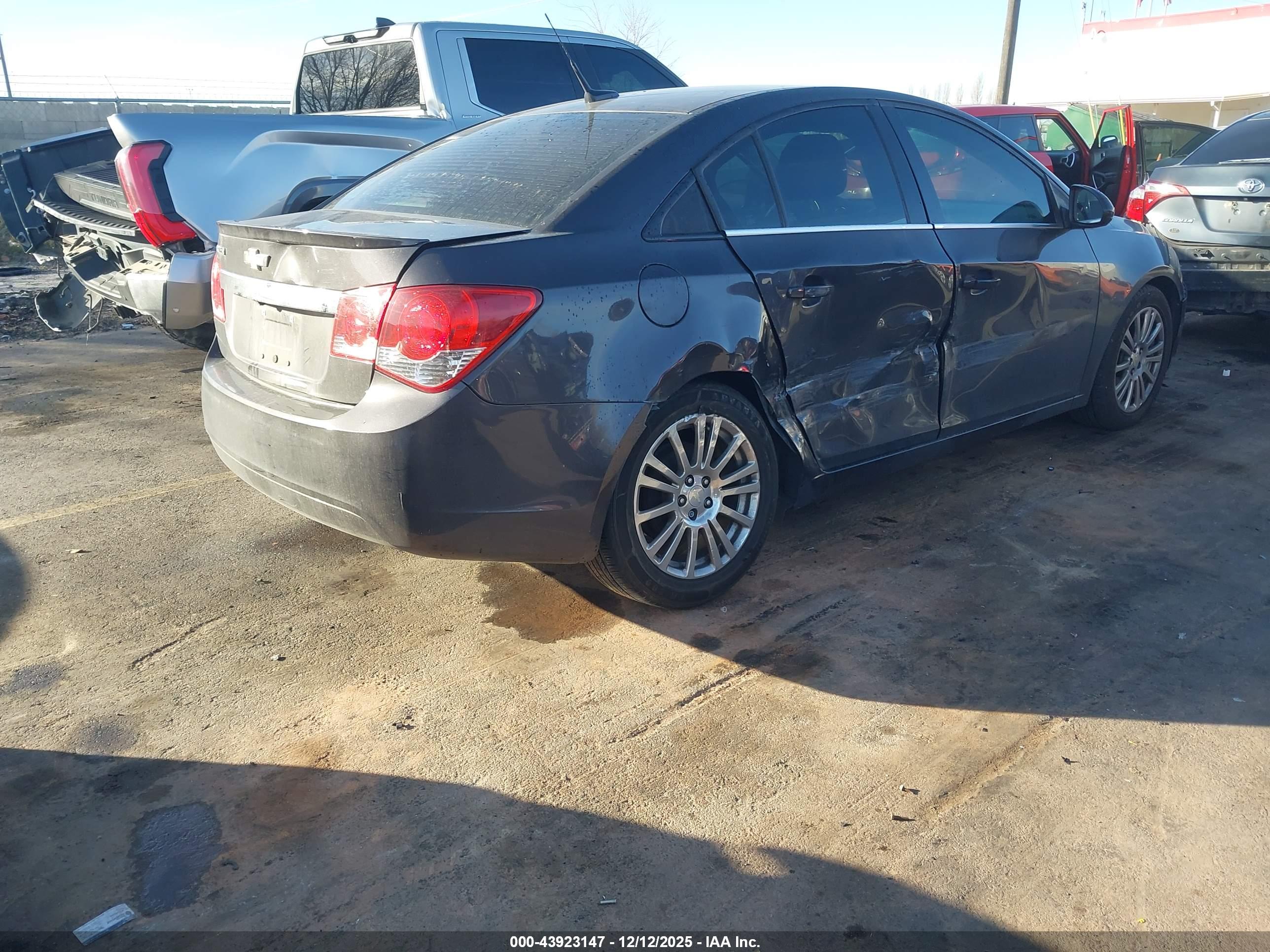 CHEVROLET CRUZE image 4