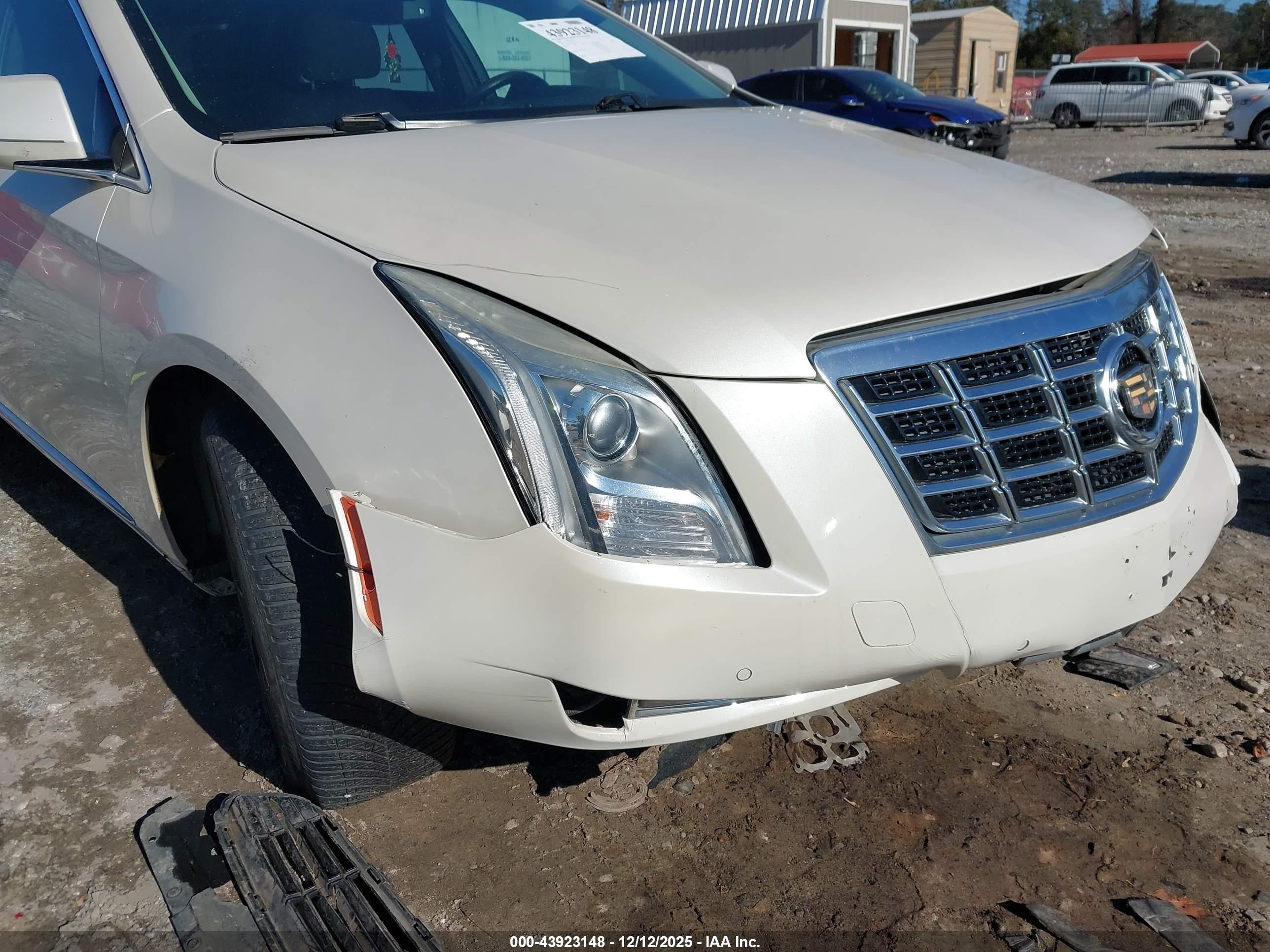 CADILLAC XTS image 6