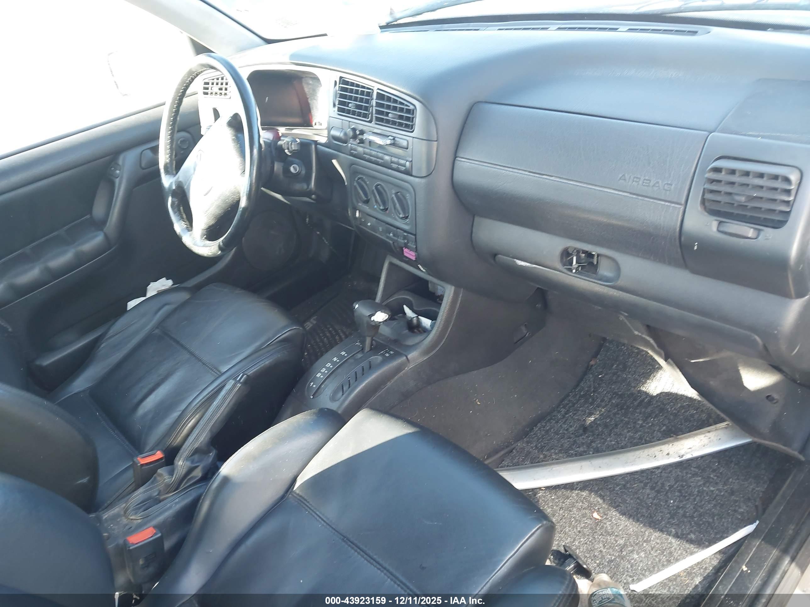 VOLKSWAGEN JETTA image 5