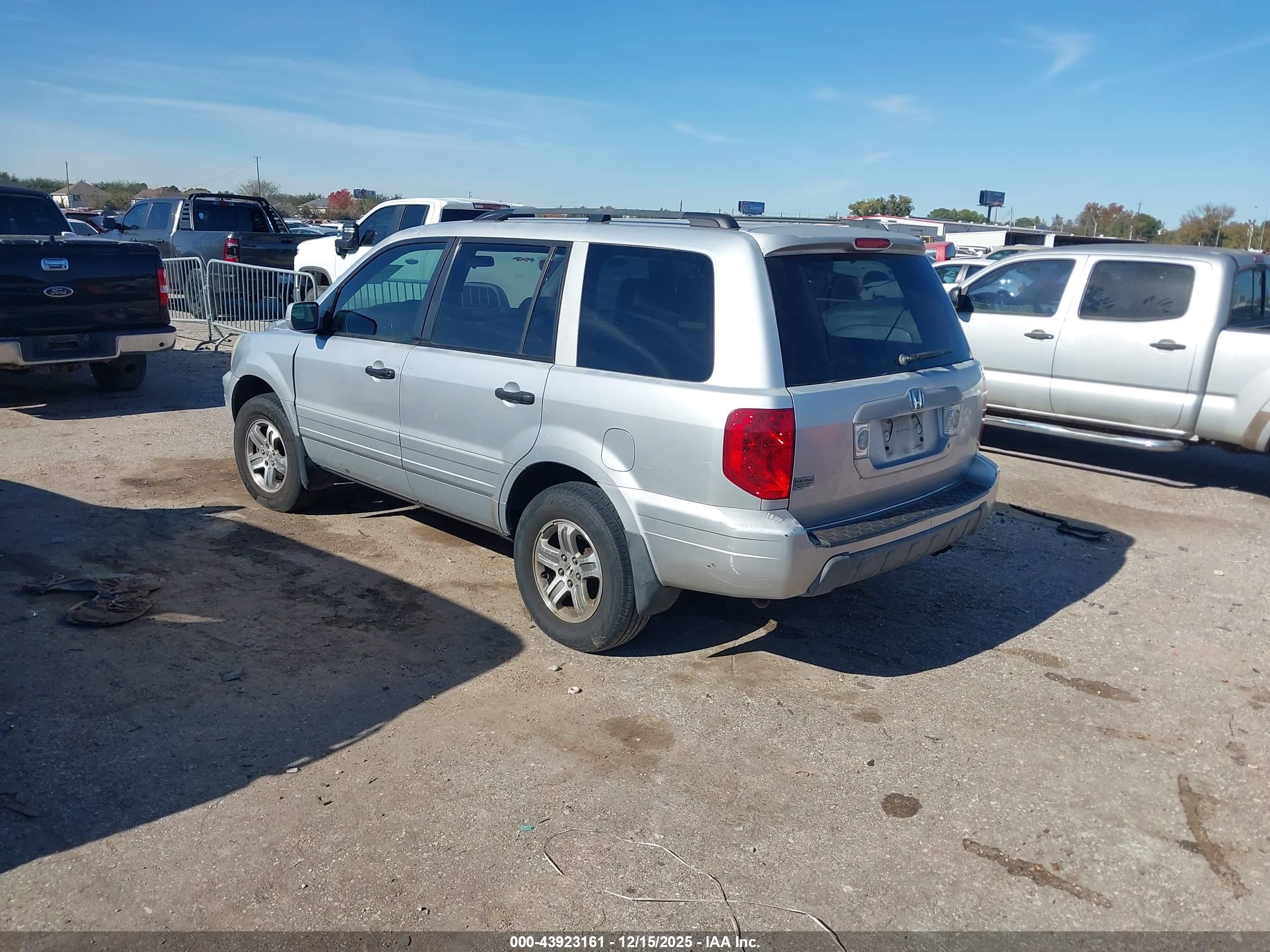HONDA PILOT image 3