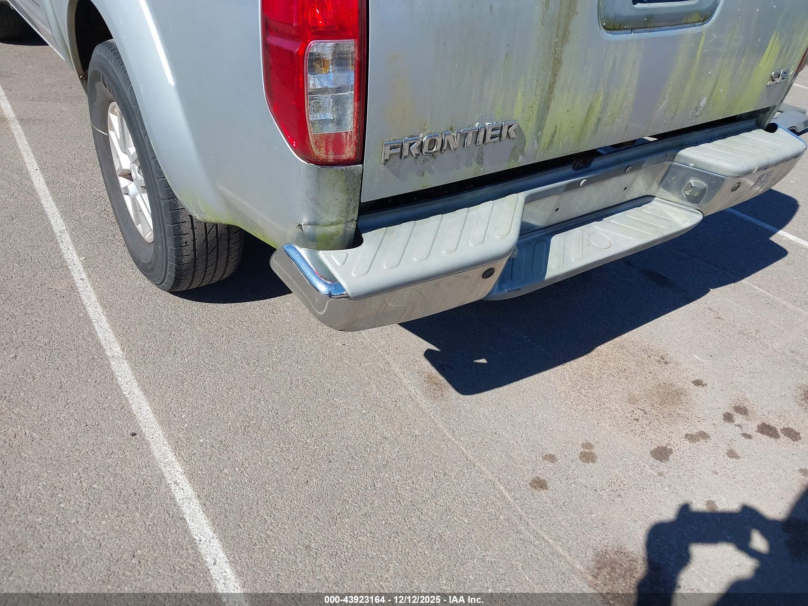 NISSAN FRONTIER image 6