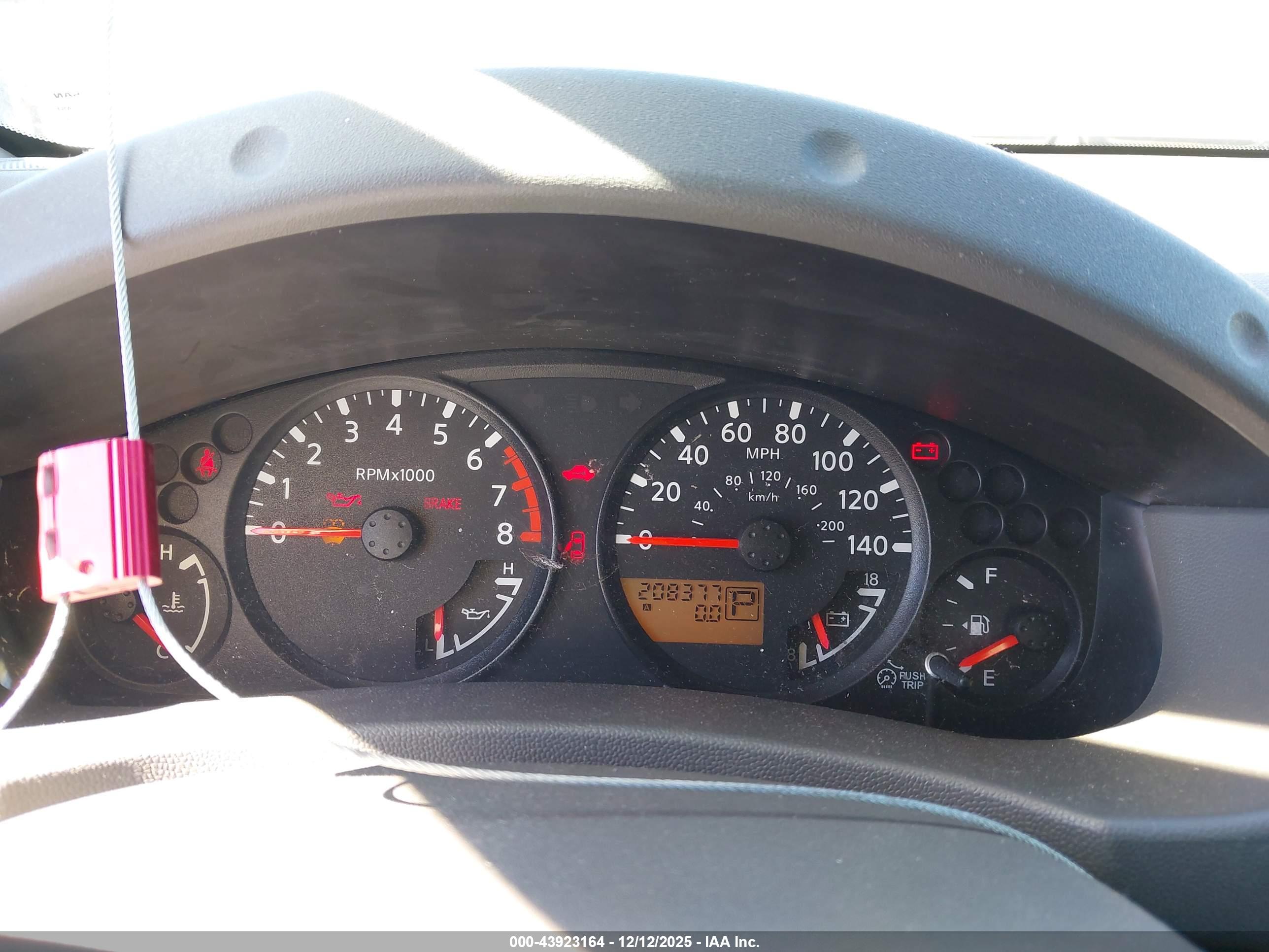 NISSAN FRONTIER image 7