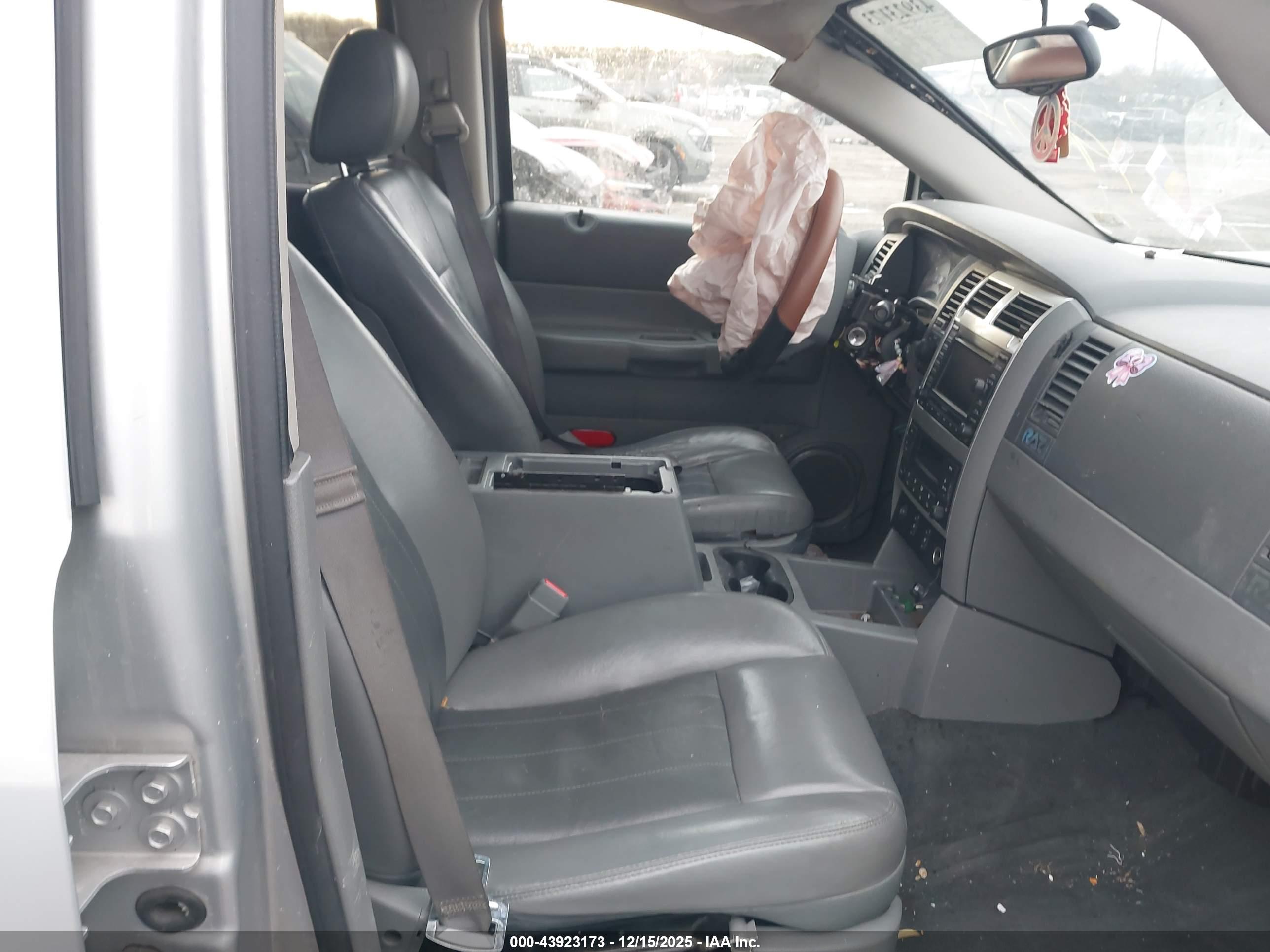 DODGE DURANGO image 5