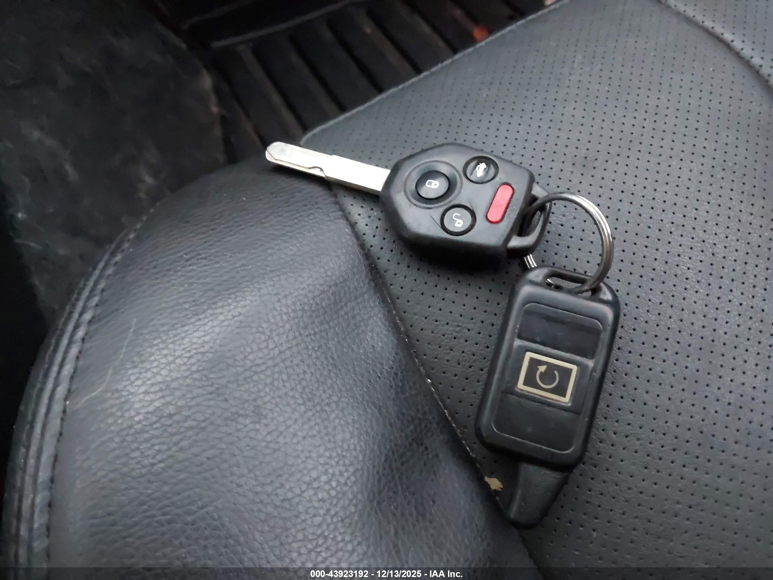 SUBARU OUTBACK image 11